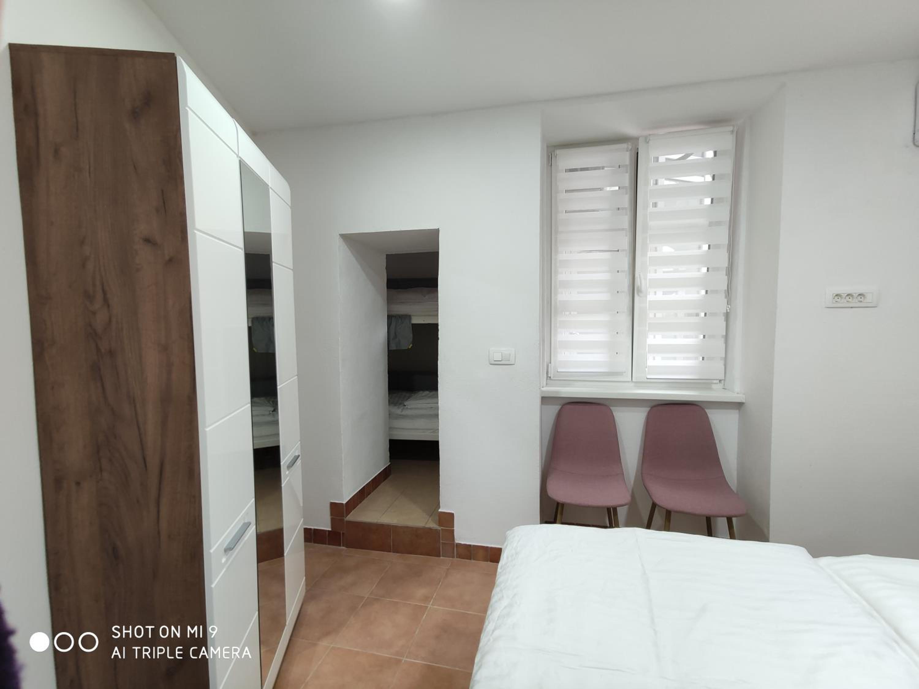 Superior King Room - Photo 5