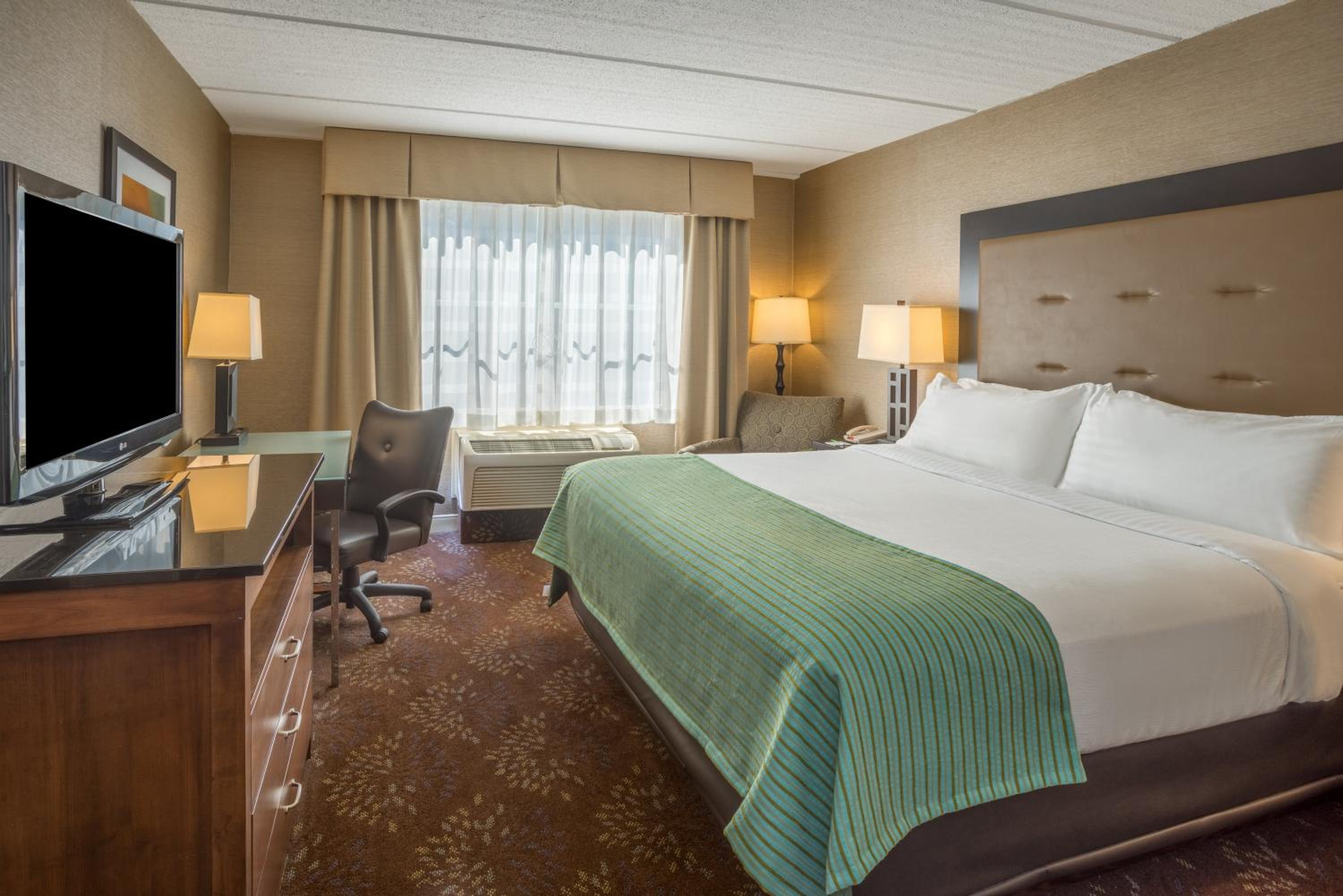 Standard King Room - Photo 1