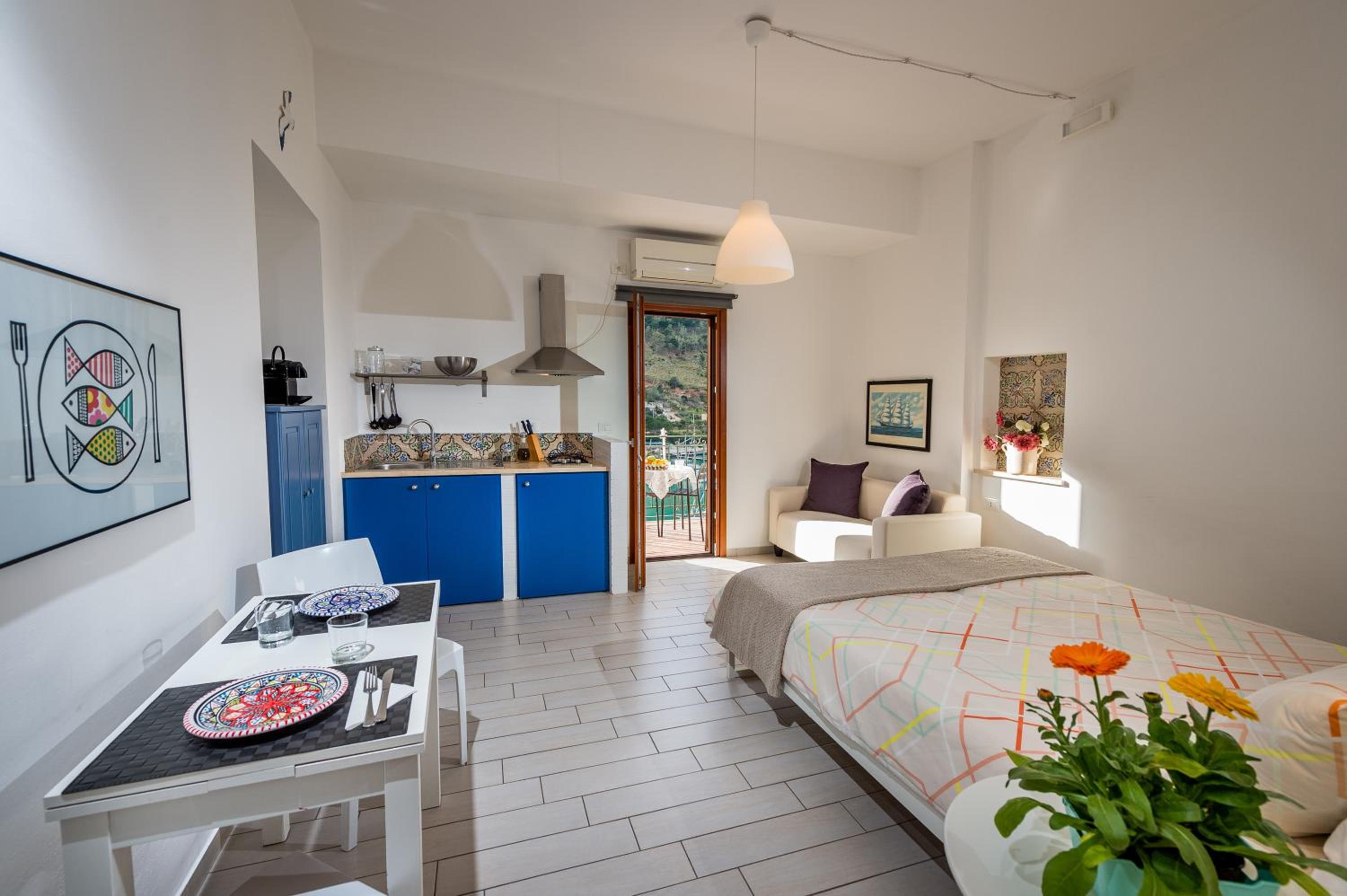 Studio Apartment with Sea View photo 2