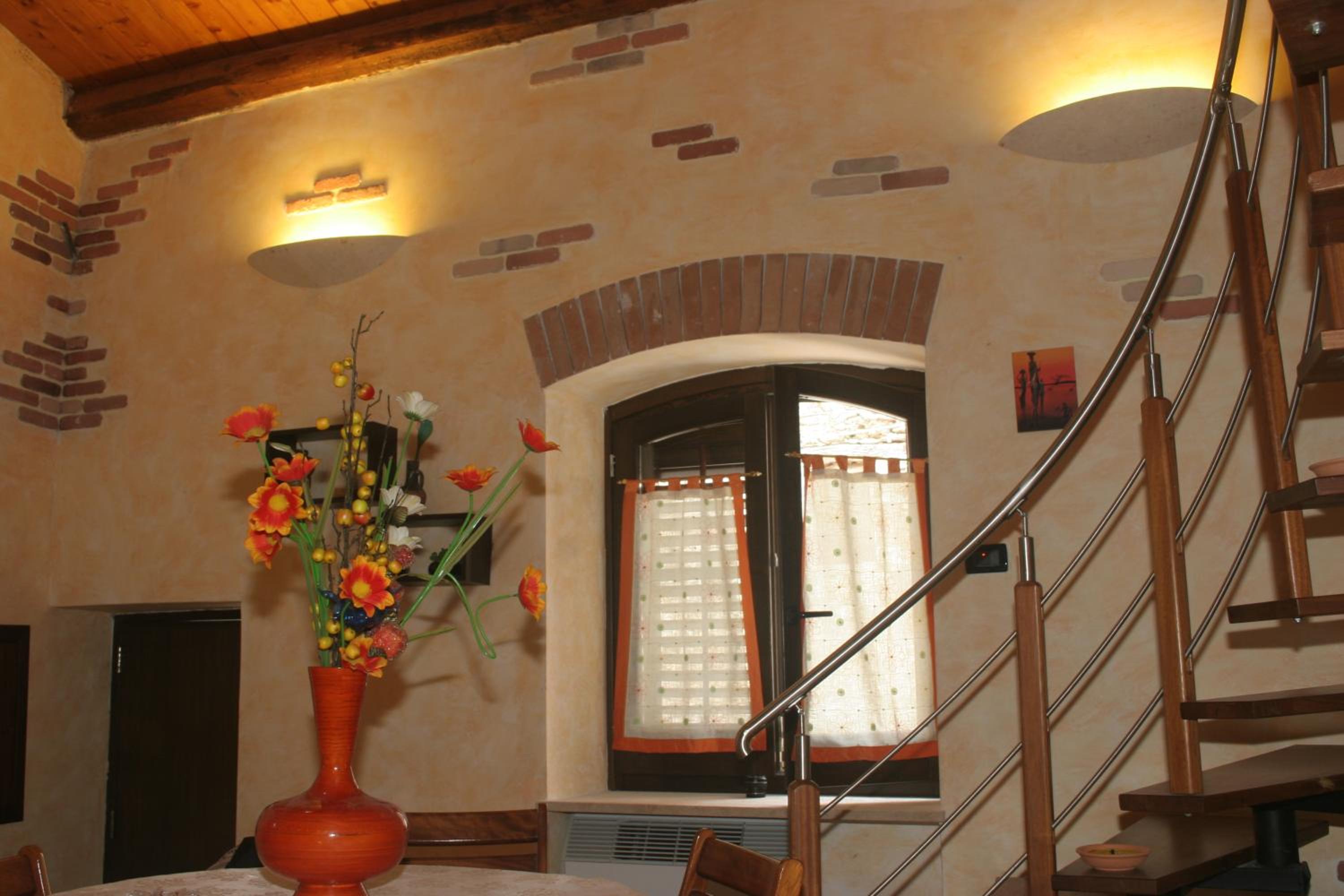 Two-Bedroom Apartment - Photo 7