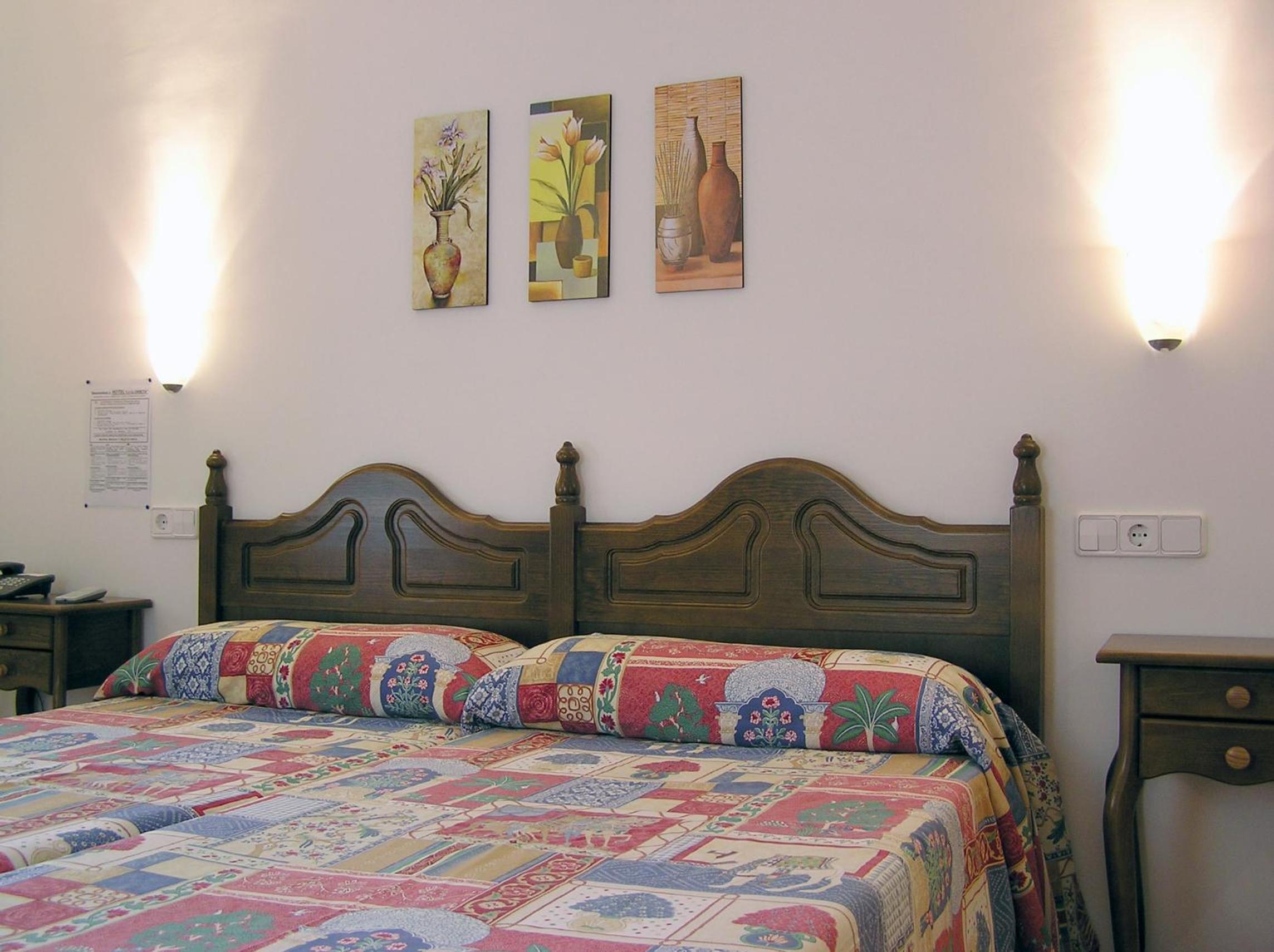 Double Room - Photo 6