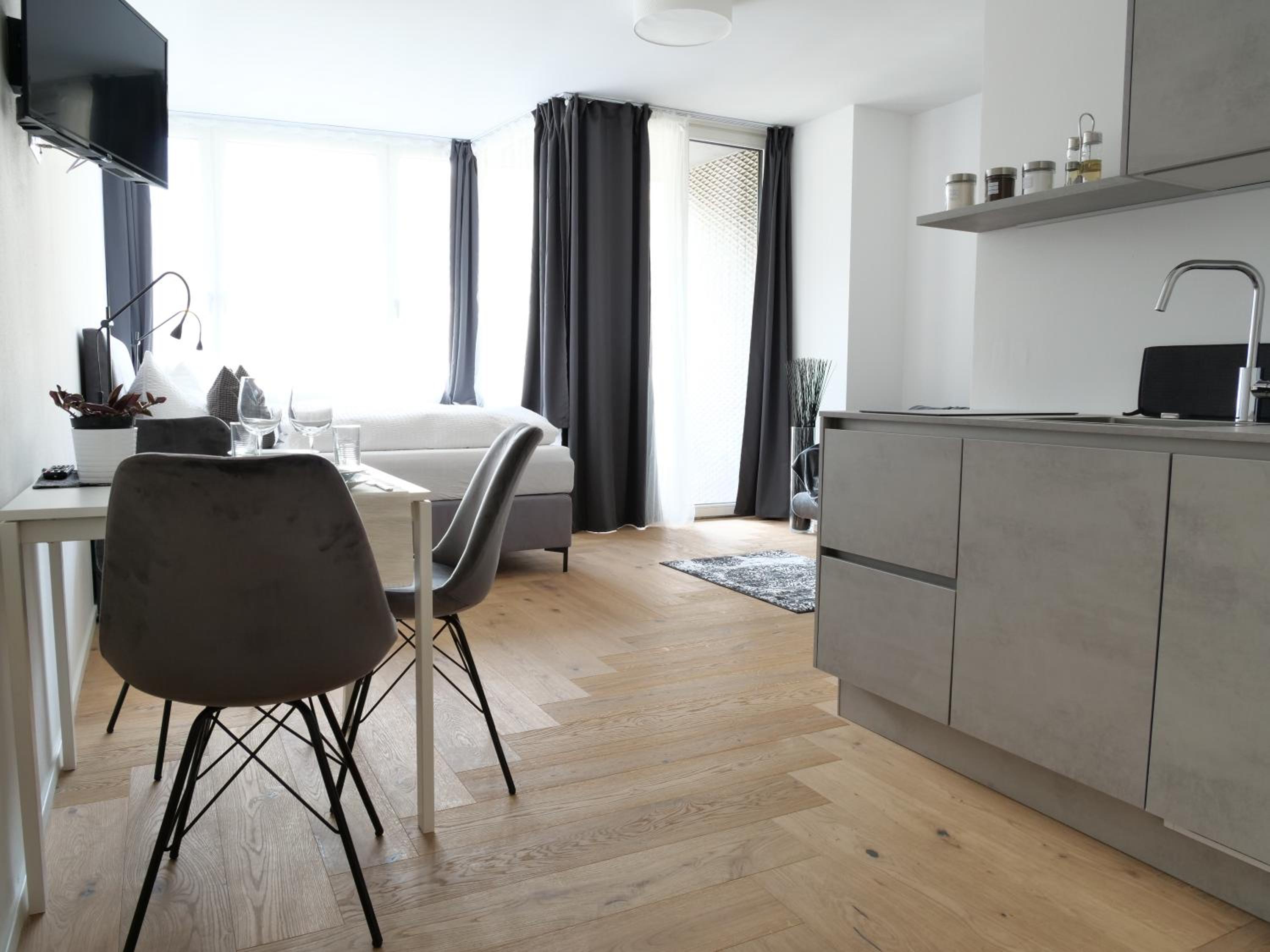 One-Bedroom Apartment