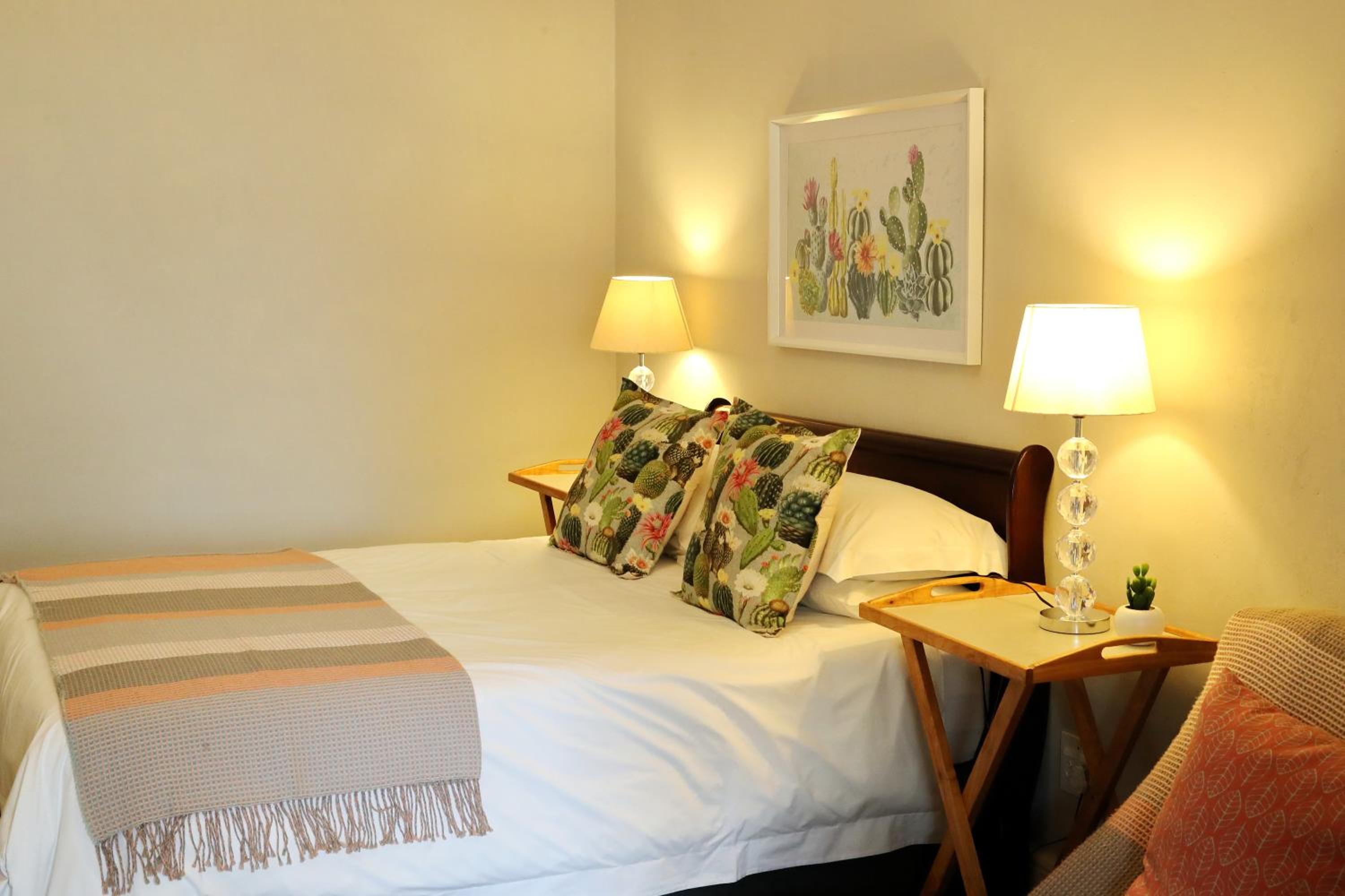  Double Room - Not Pet Friendly - Photo 8
