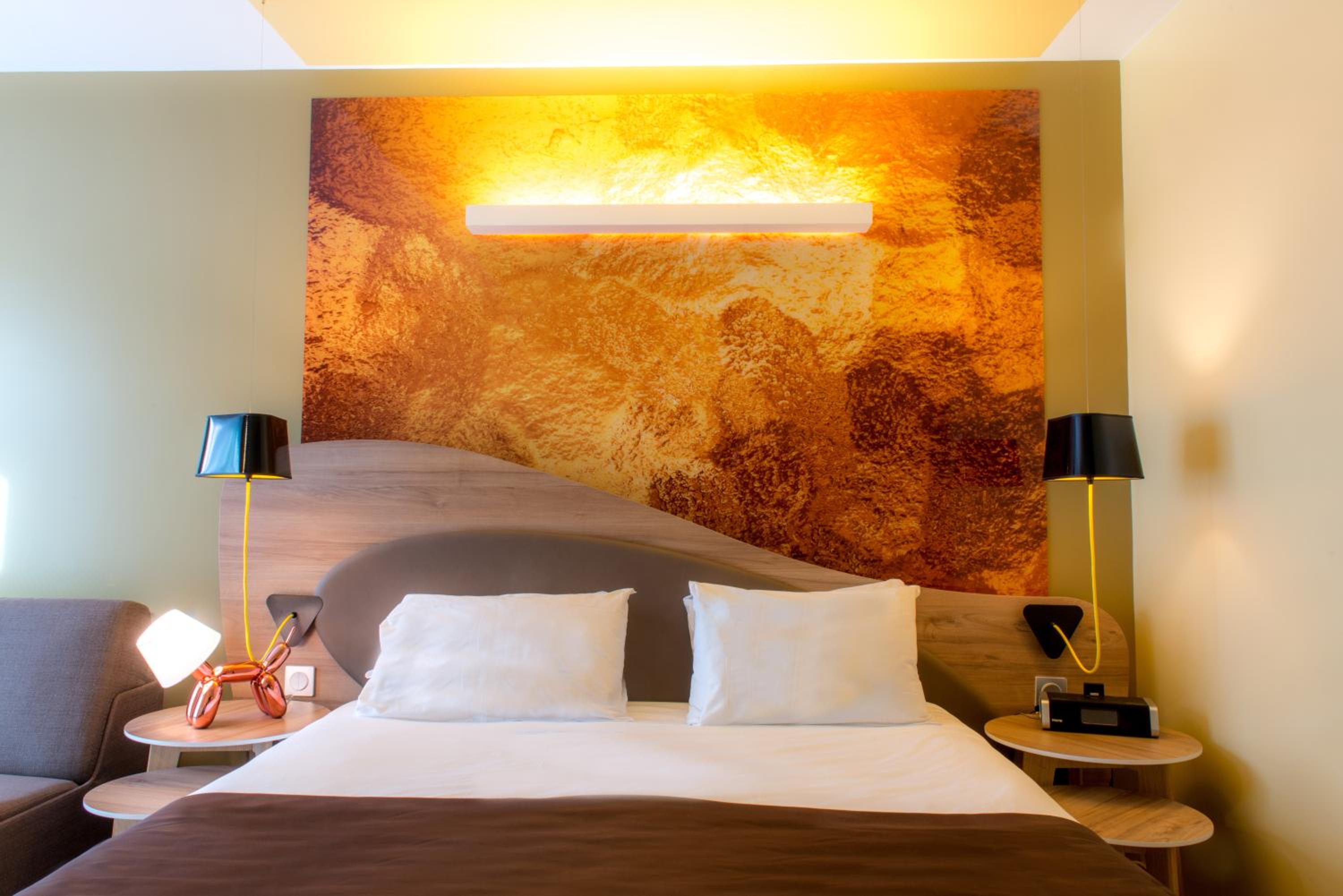 Junior Suite - Non-Smoking - Photo 1