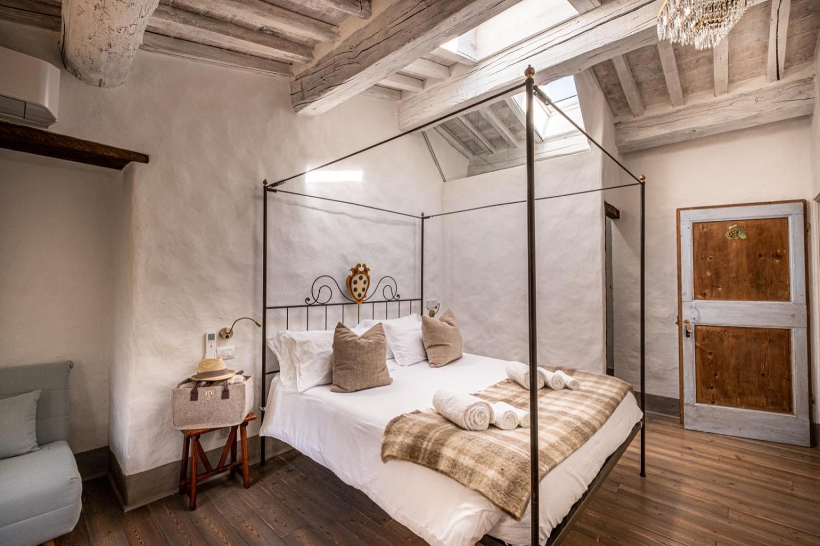 Deluxe Double Room with Extra Bed photo 1