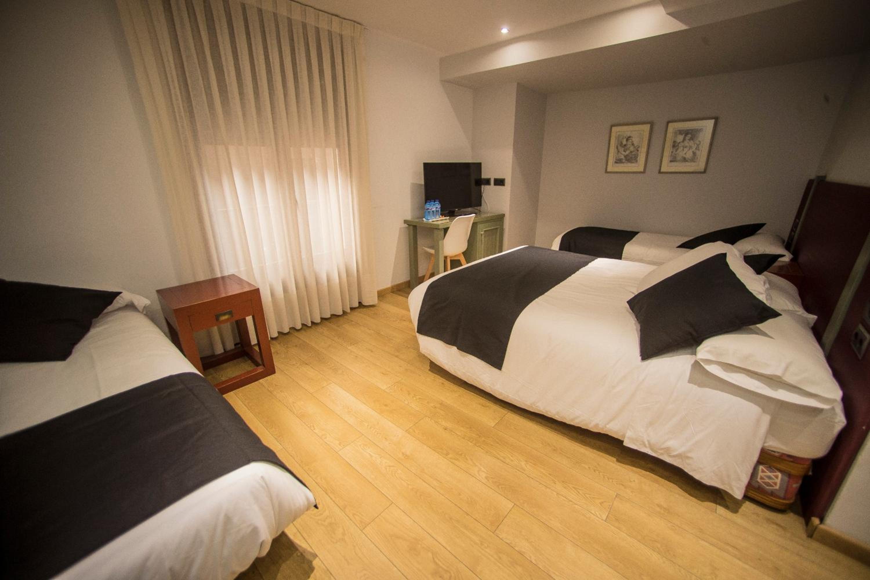 Habitación familiar con balcón