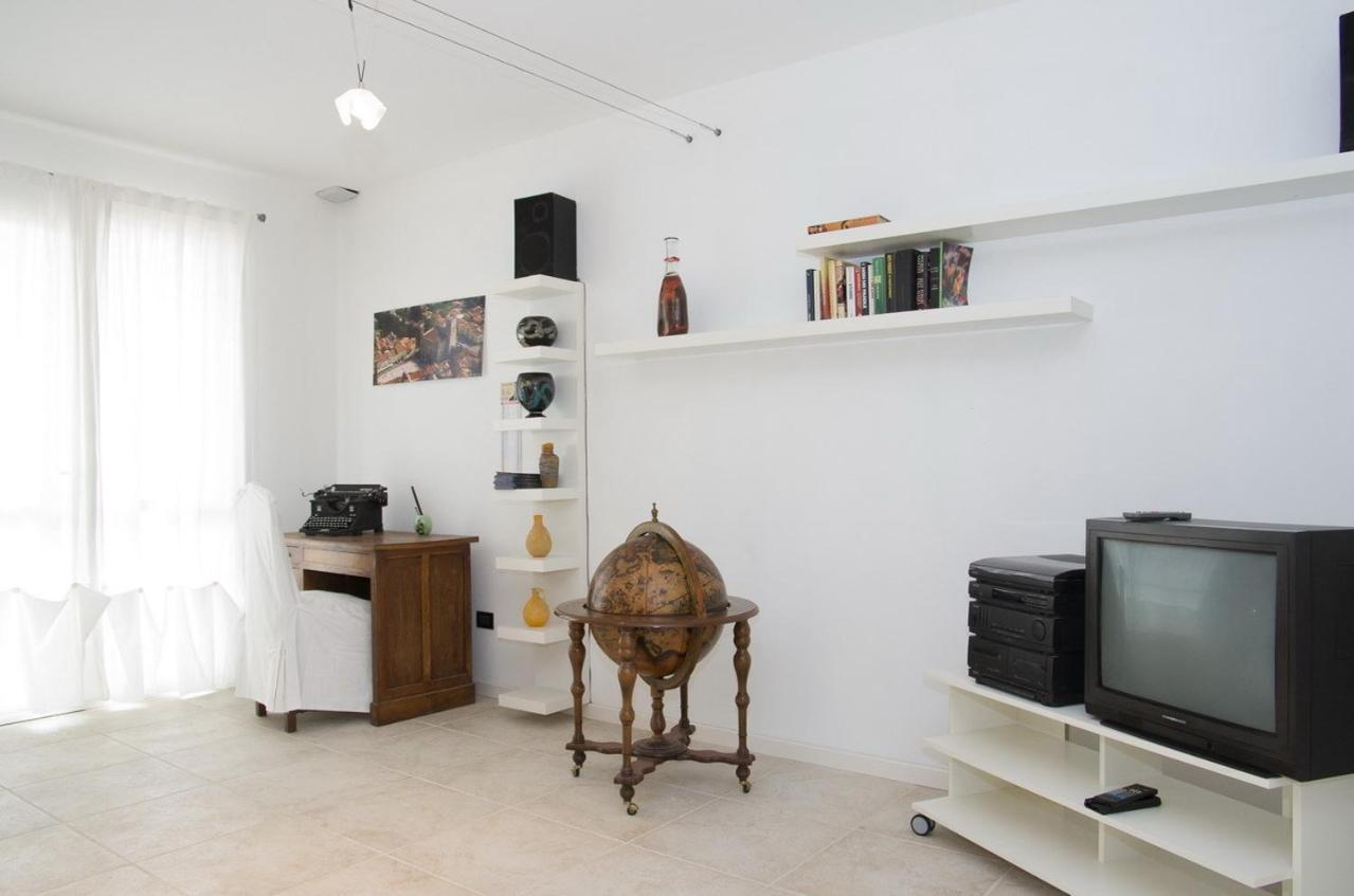 Double Room - Photo 5