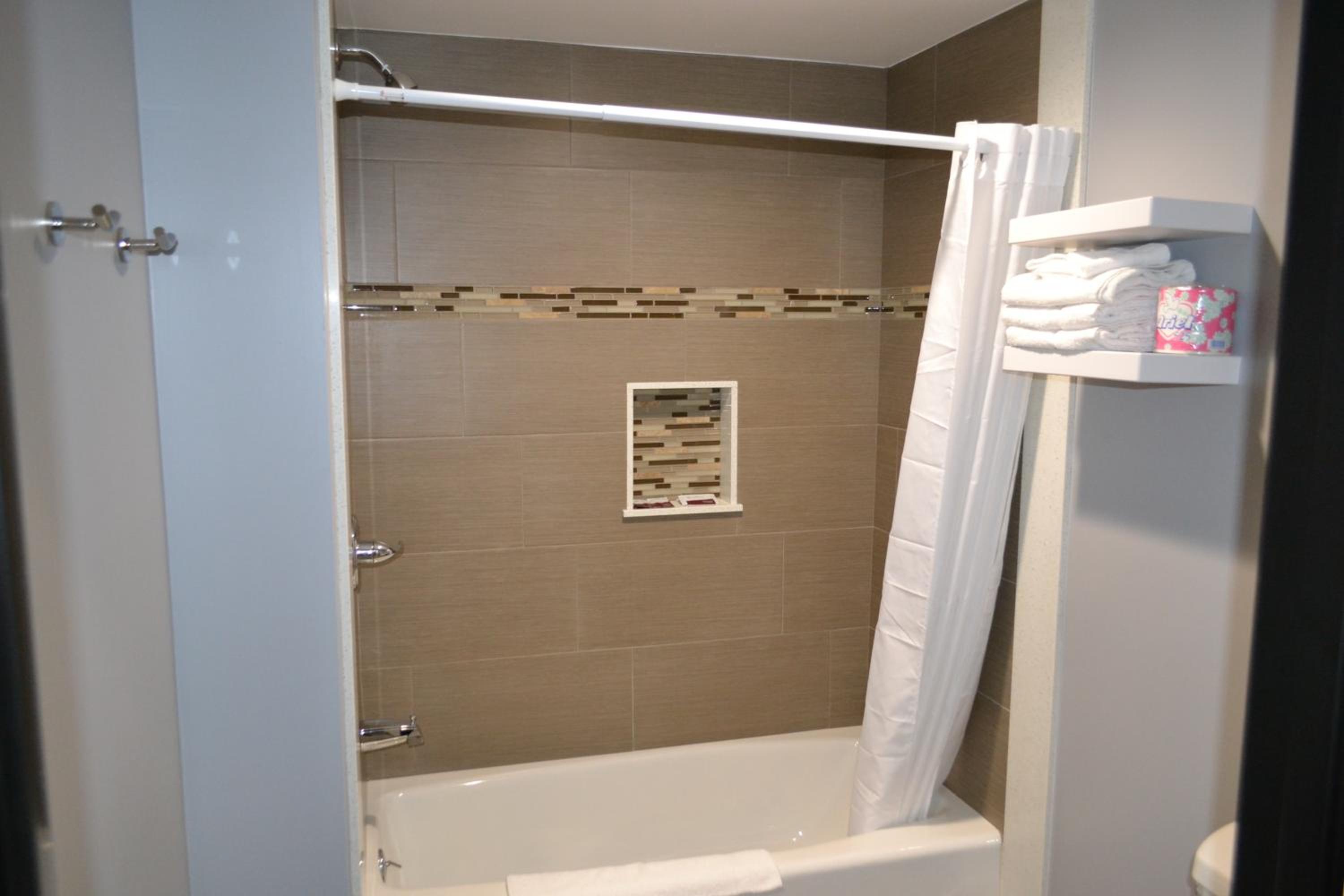 King Room with Two King Beds - Non-Smoking - Photo 8