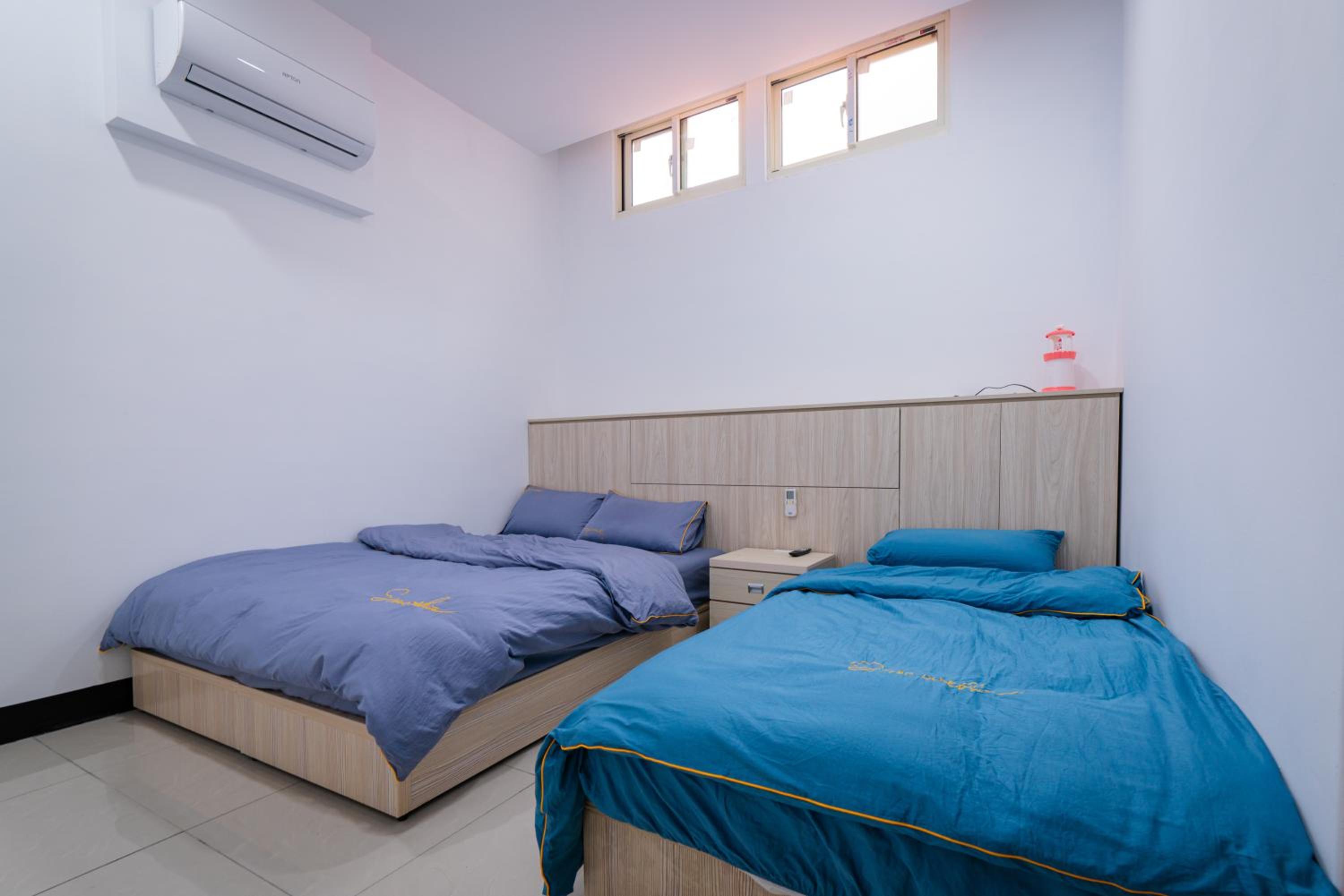 Quadruple Room with Private Bathroom photo 3