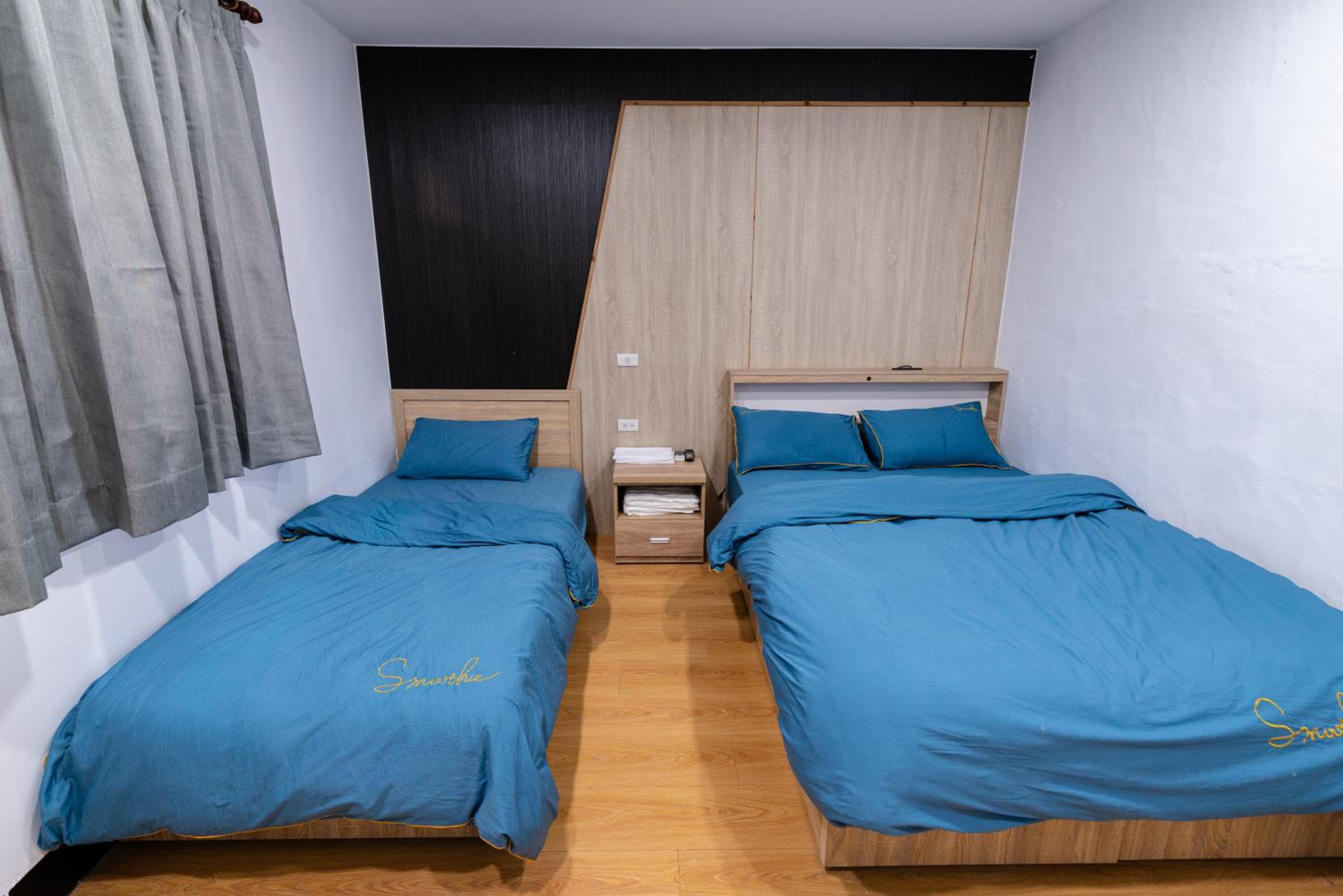 Basic Triple Room with Shared Bathroom photo 2
