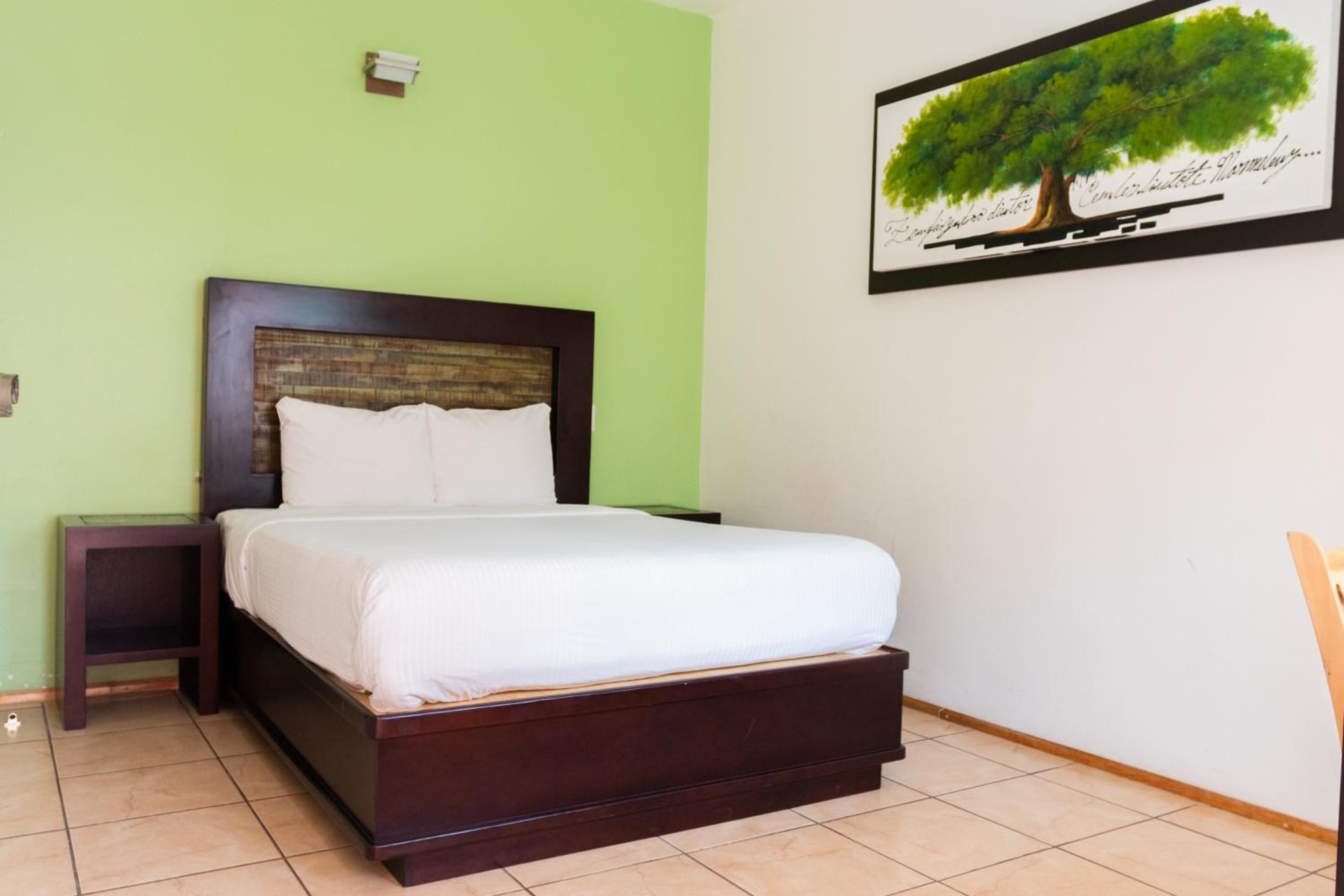 Double Room with Private Bathroom photo 2