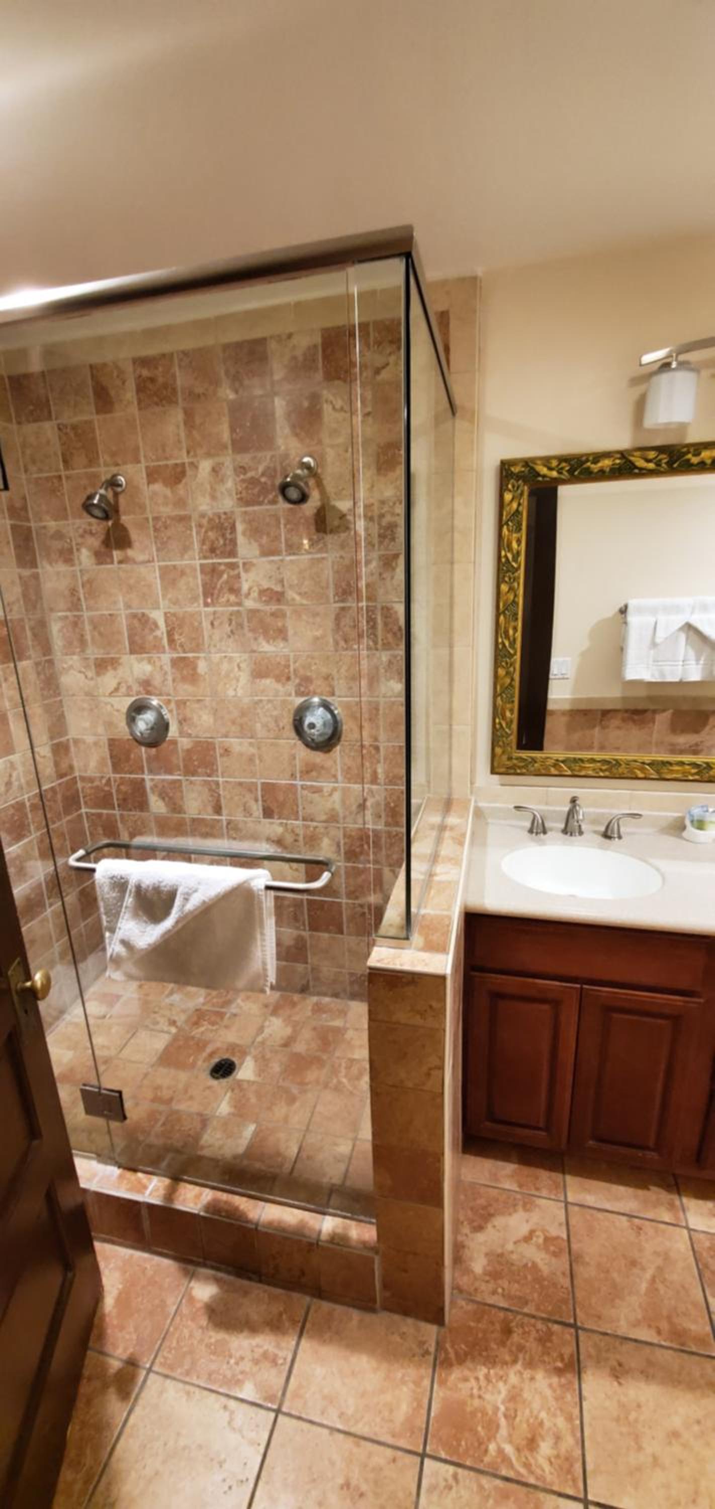 King Room with Spa Bath photo 2