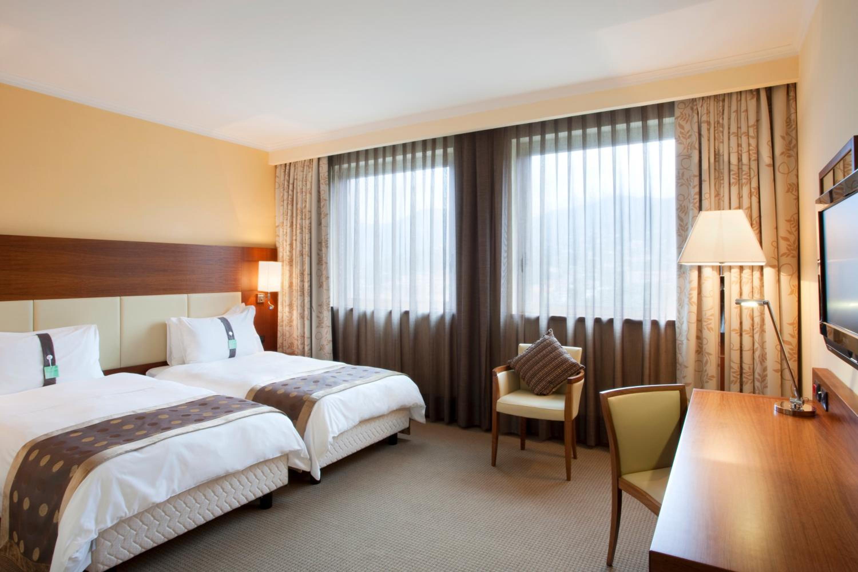 Standard Room - Photo 1