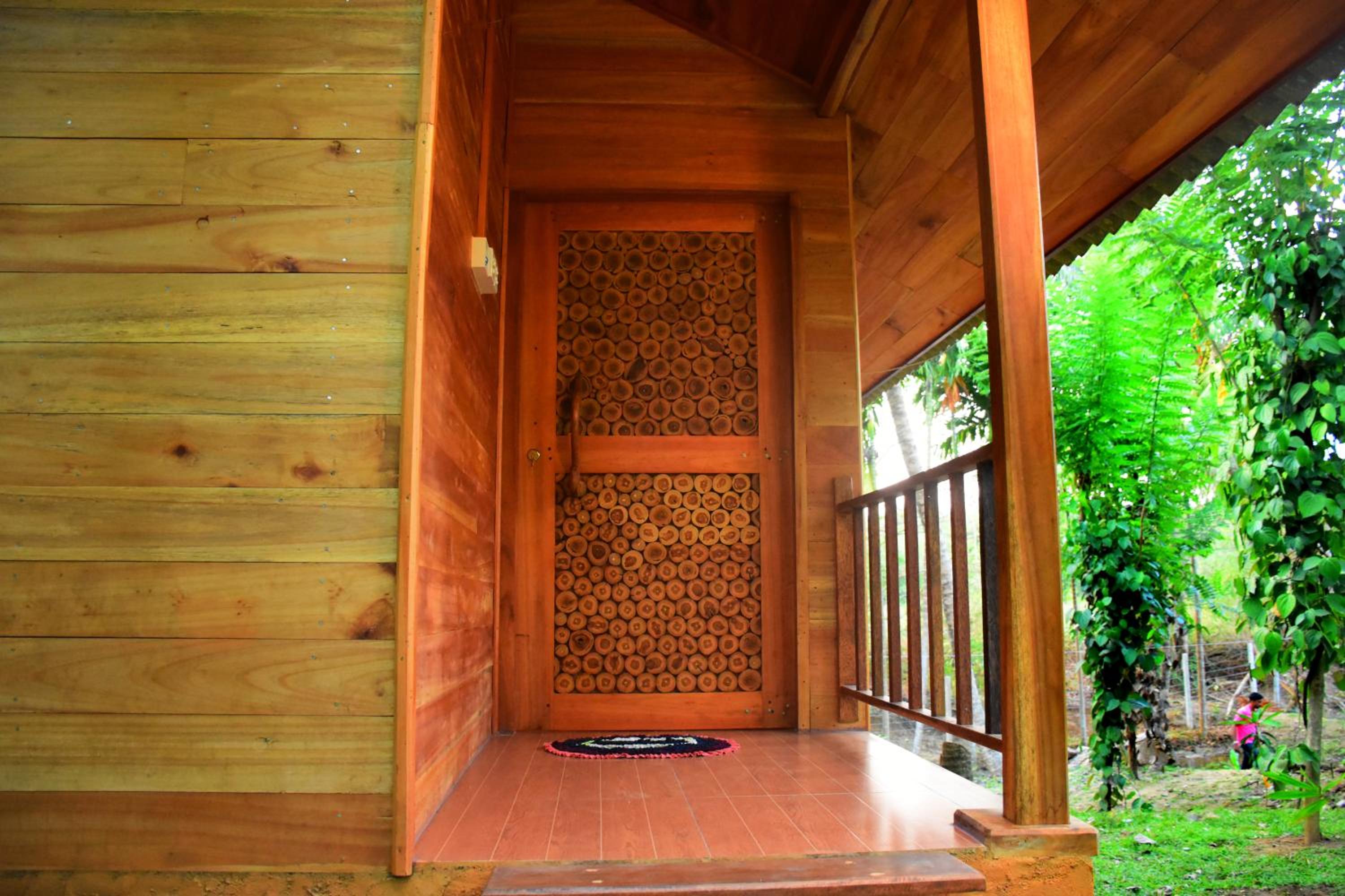 Deluxe Double Room with Balcony photo 2