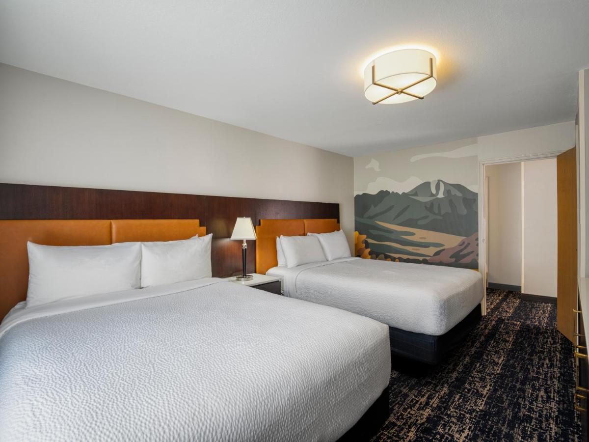 Family suite, 2 queen beds