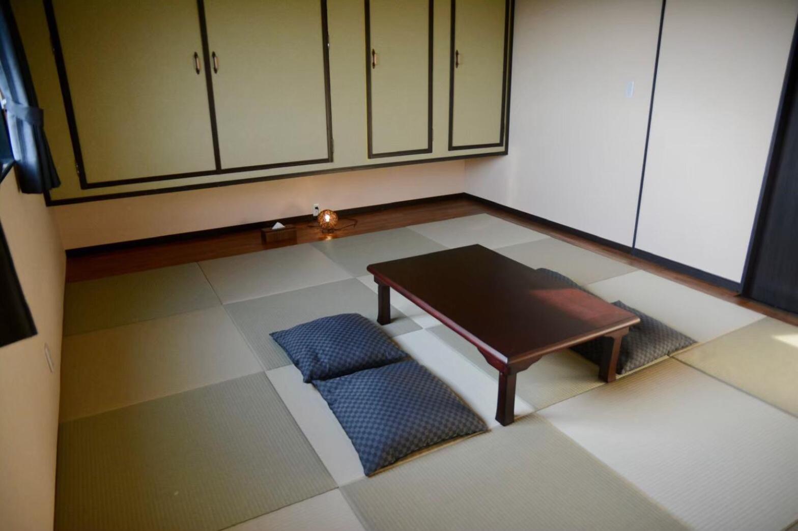 Standard Family Room - Photo 2