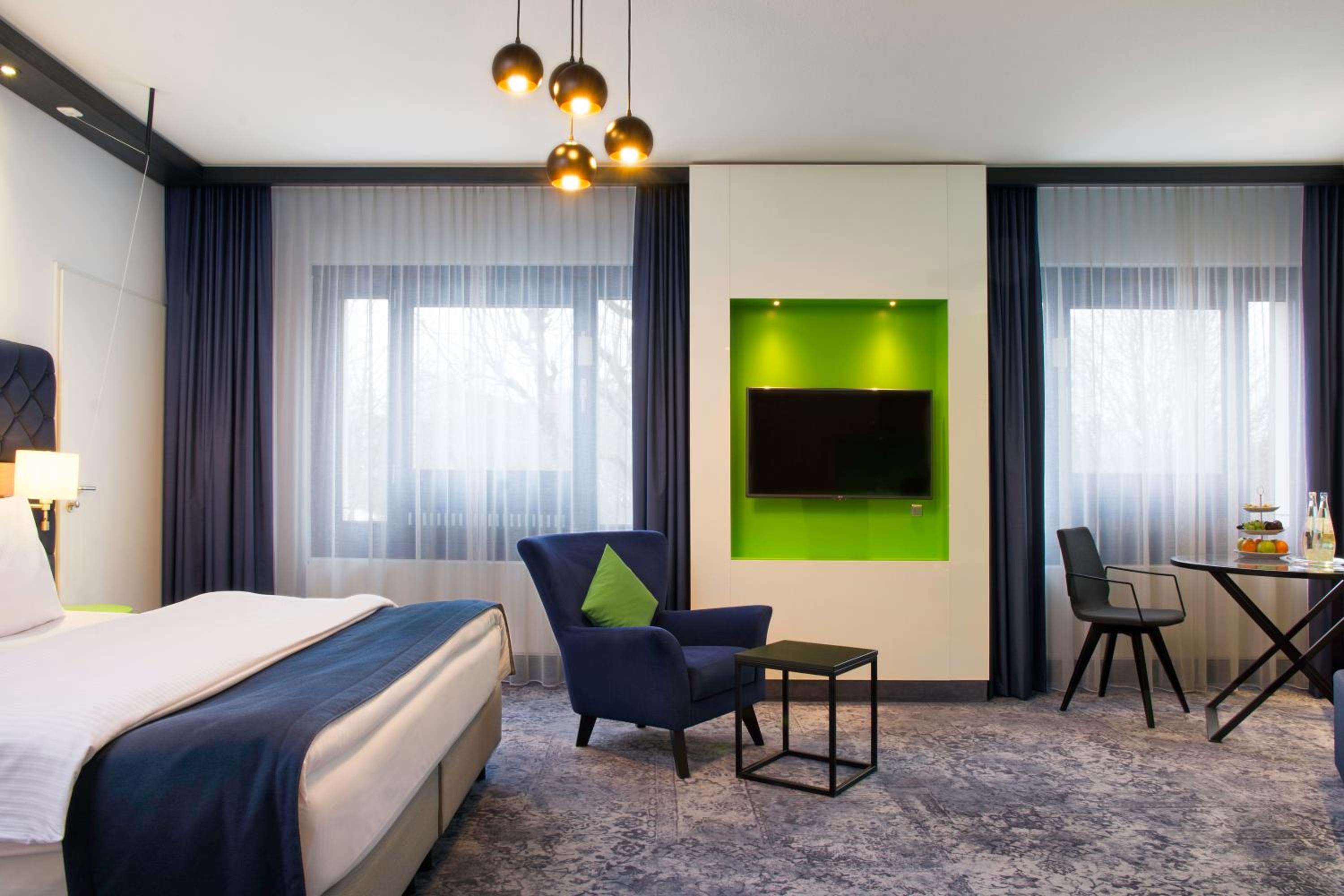 Standard Queen Room - Photo 6