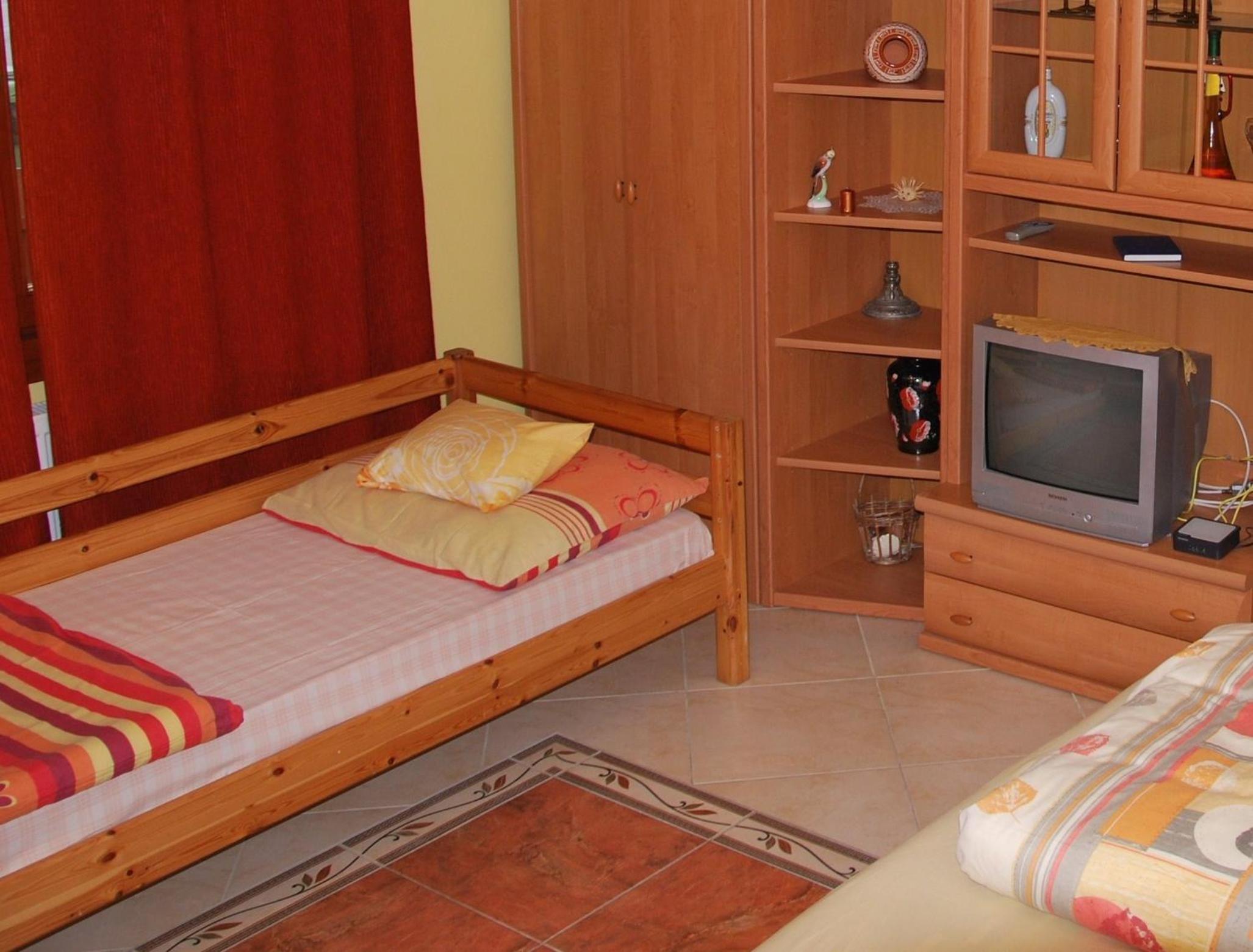 Apartment - Photo 5