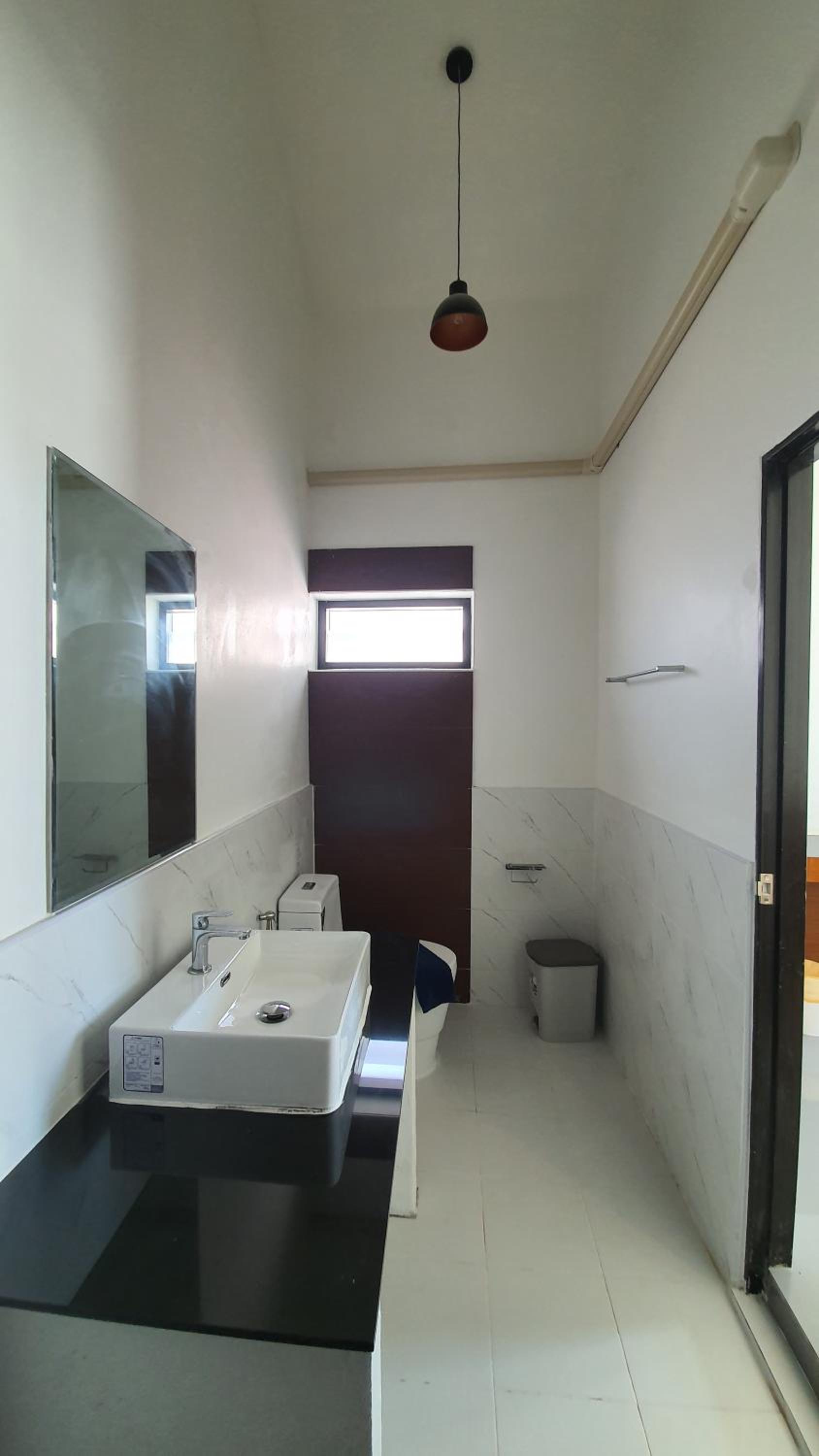 Standard King Room - Photo 16