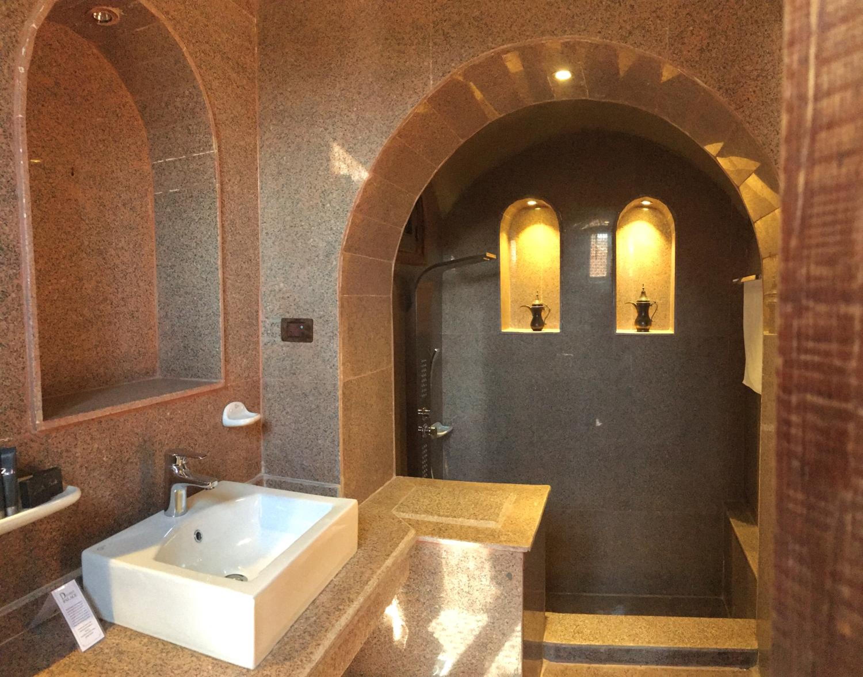 Deluxe Double Room with Bath - Turquoise photo 2