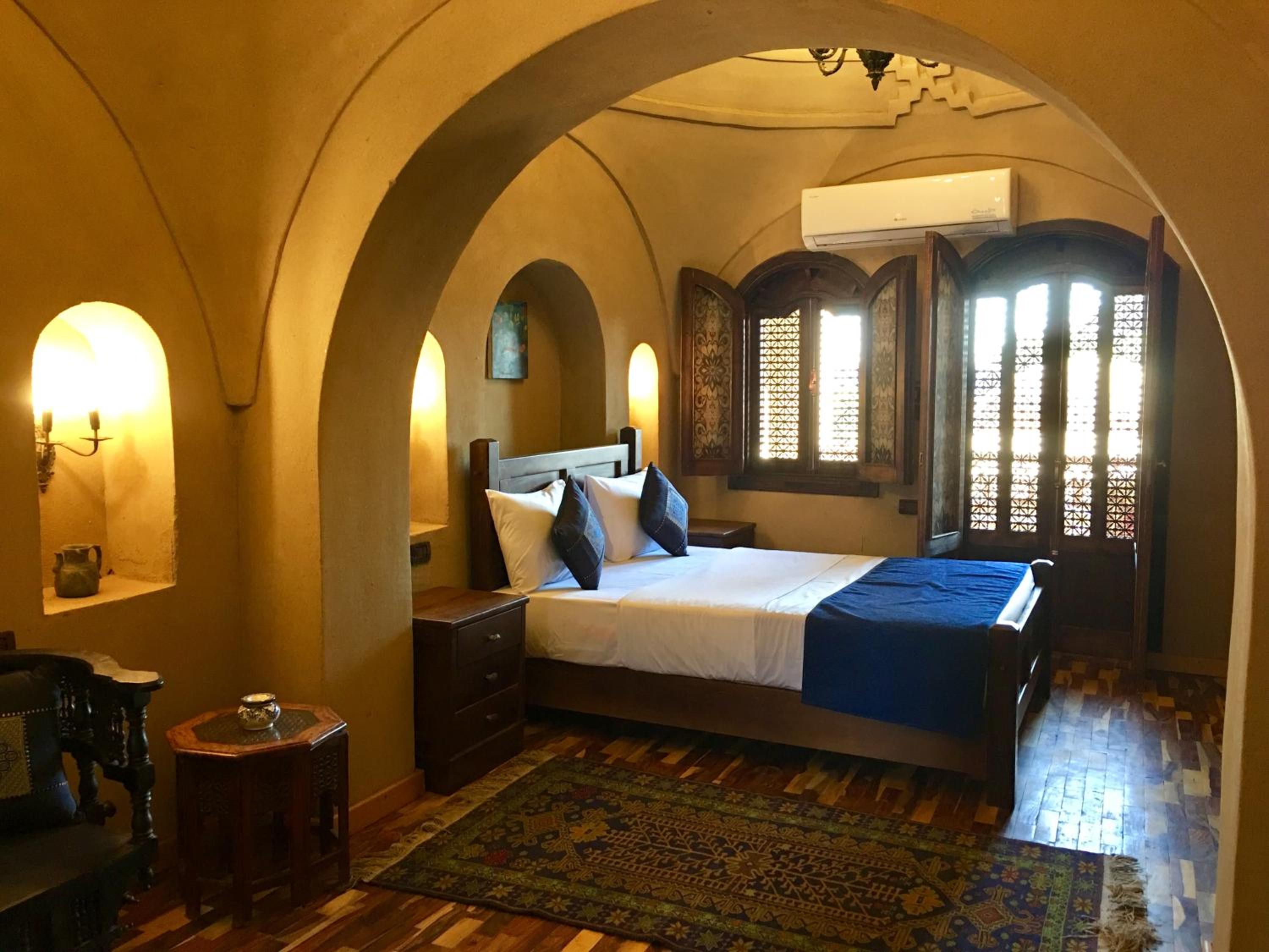 Queen Room with Balcony - Sapphire photo 1