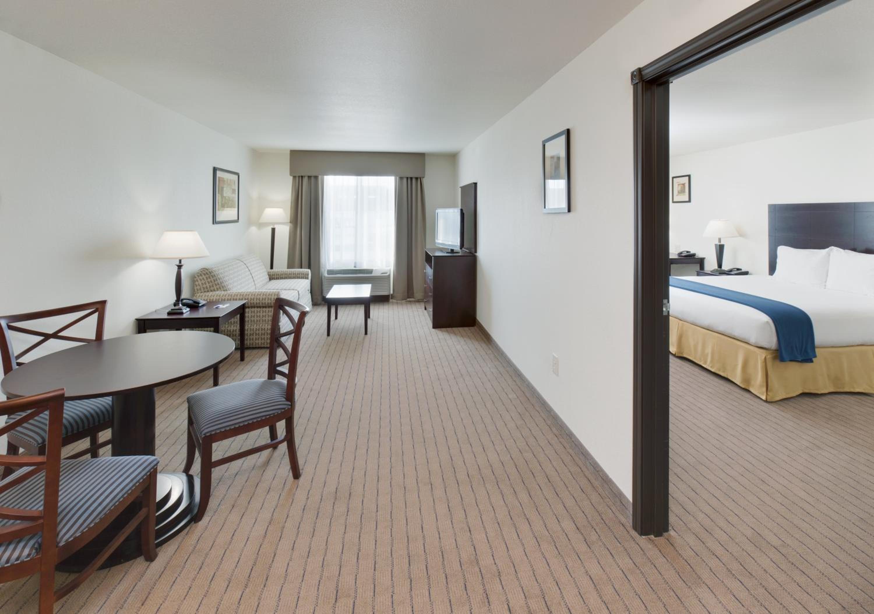 One-Bedroom King Suite - Photo 1