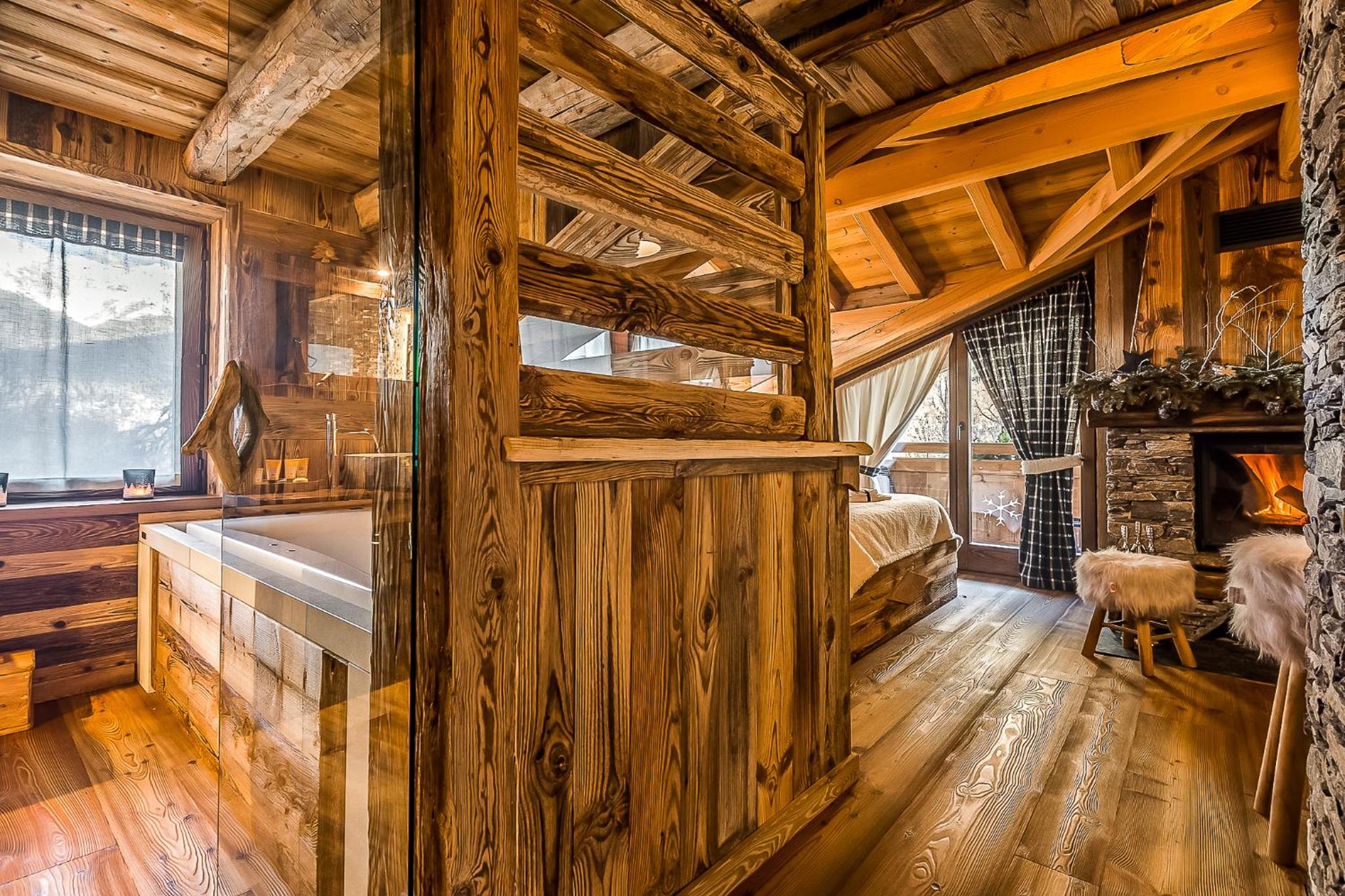 Suite - Photo 11