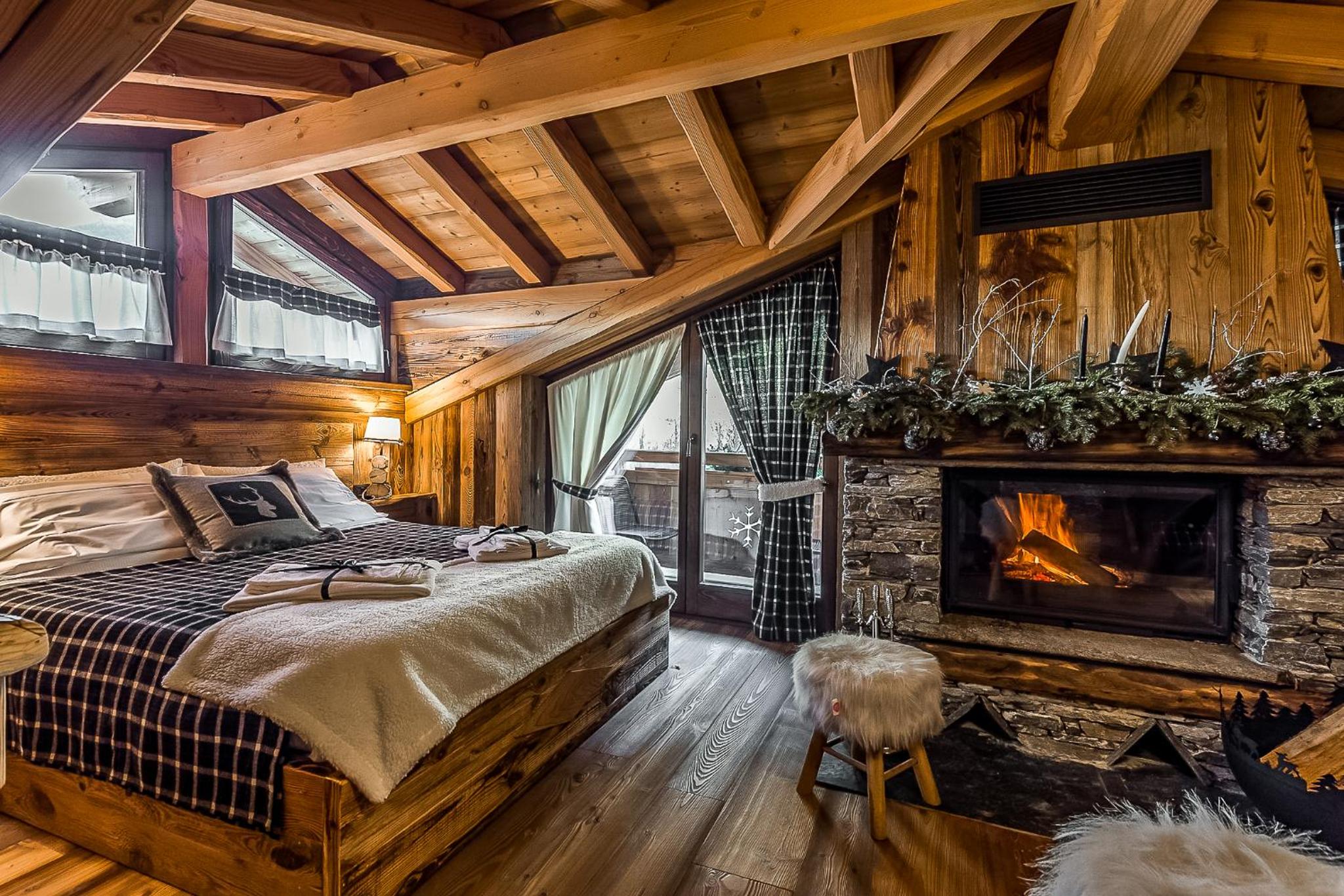 Suite - Photo 1