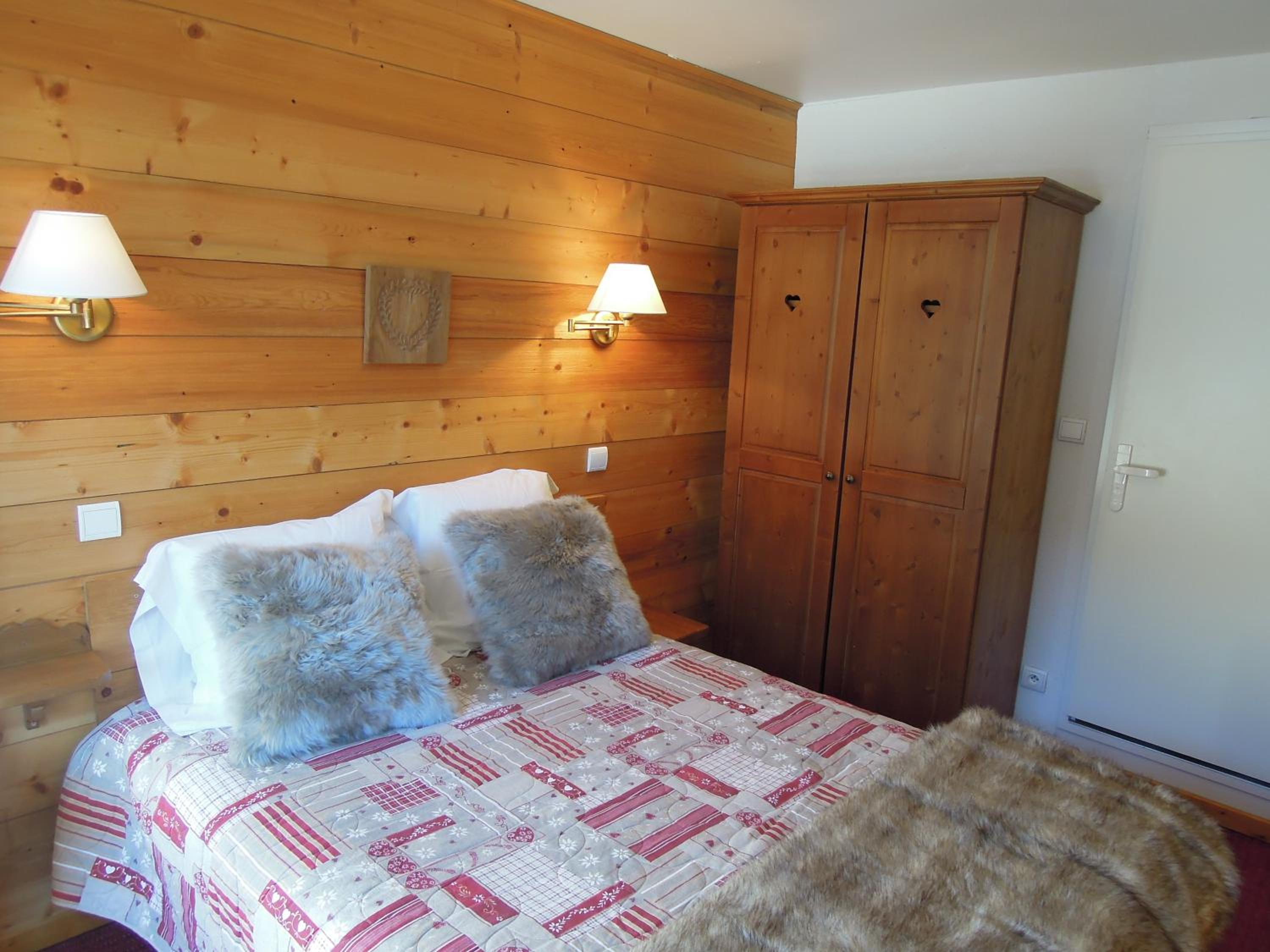 Double Room with Mountain View - Photo 3