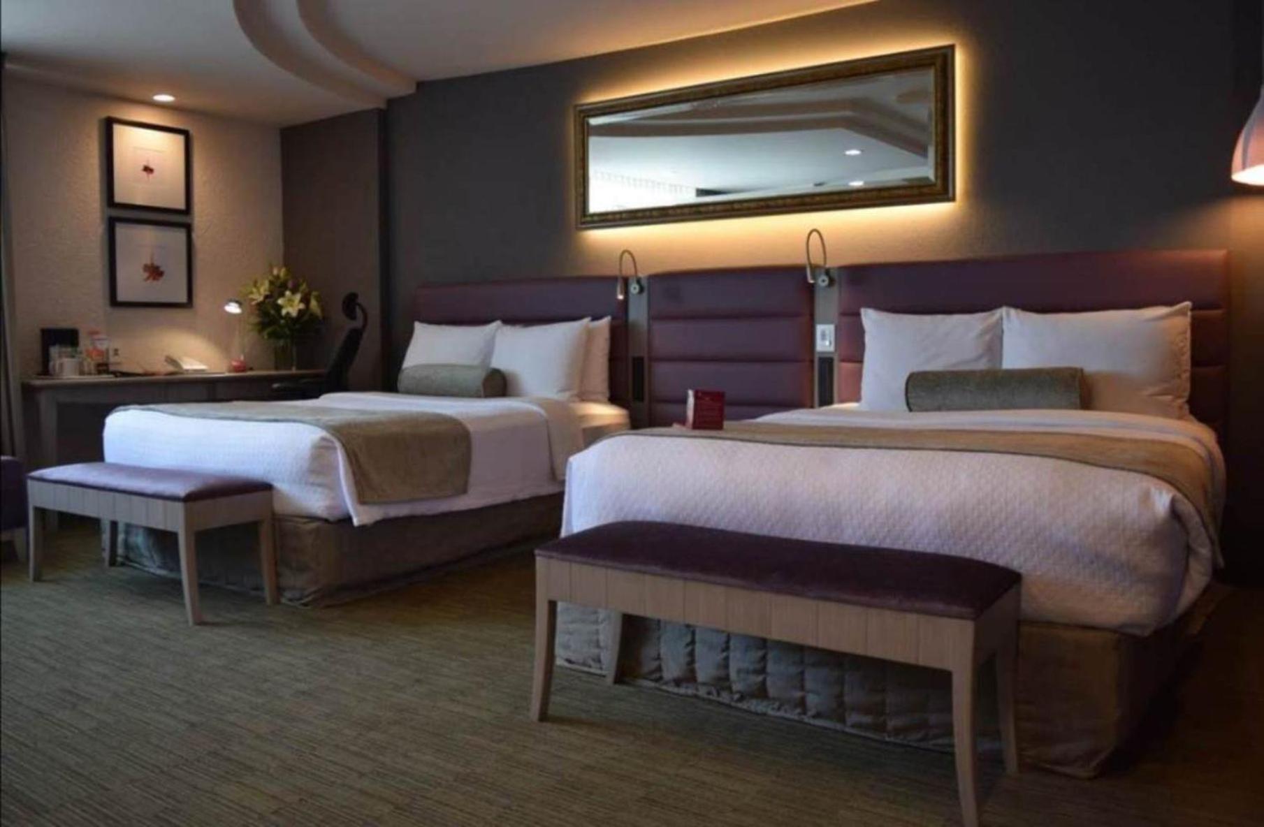 Premium Queen Room with Two Queen Beds photo 3