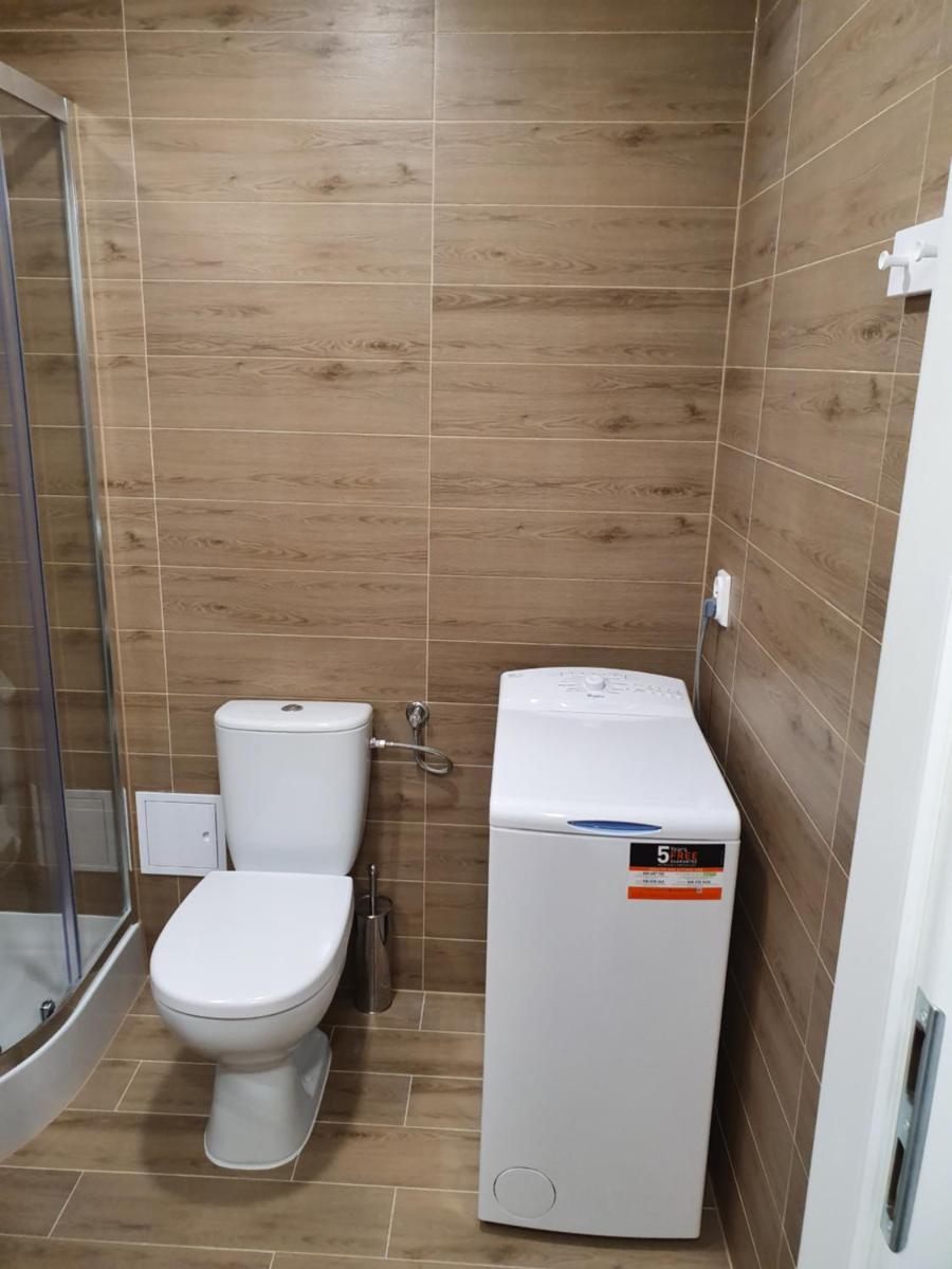 Double Room with Private Bathroom - Photo 17