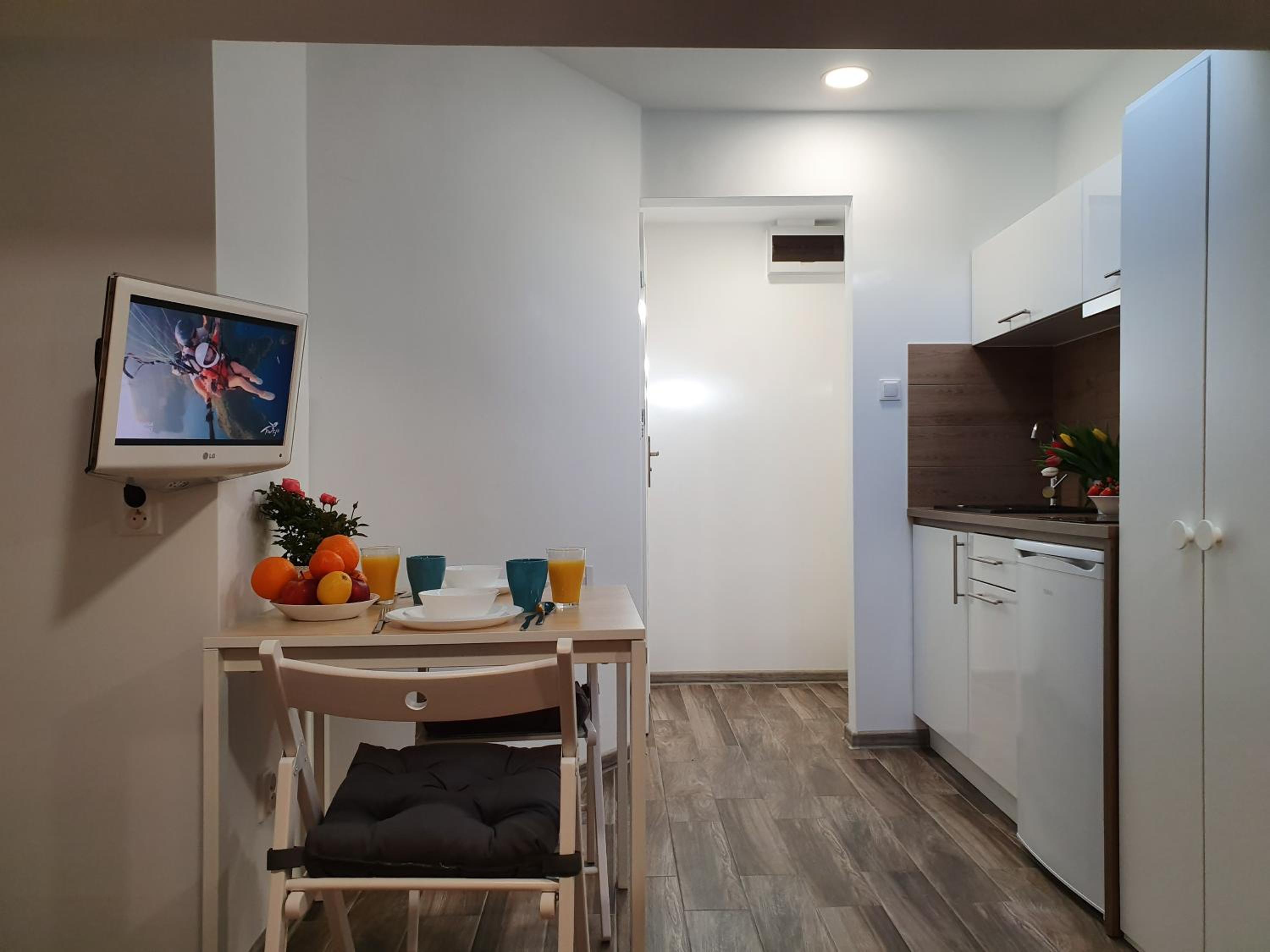 Double Room with Private Bathroom photo 1
