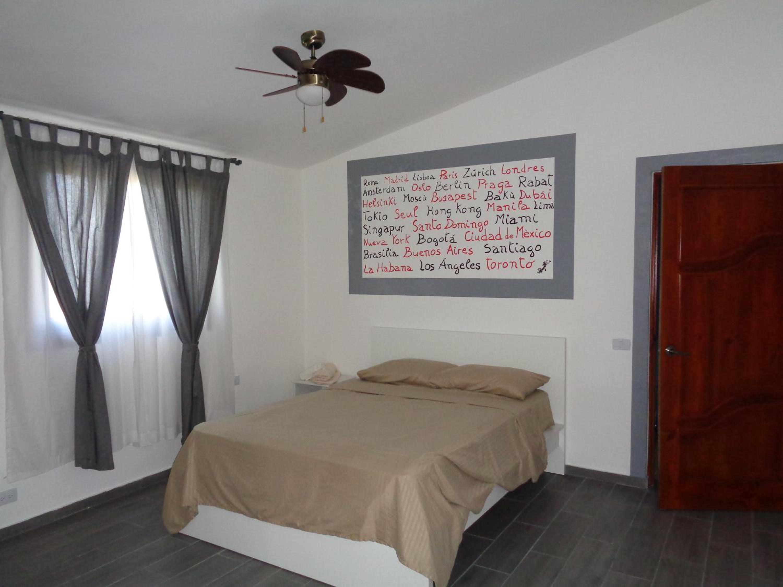 Deluxe Double Room with Side Sea View photo 2