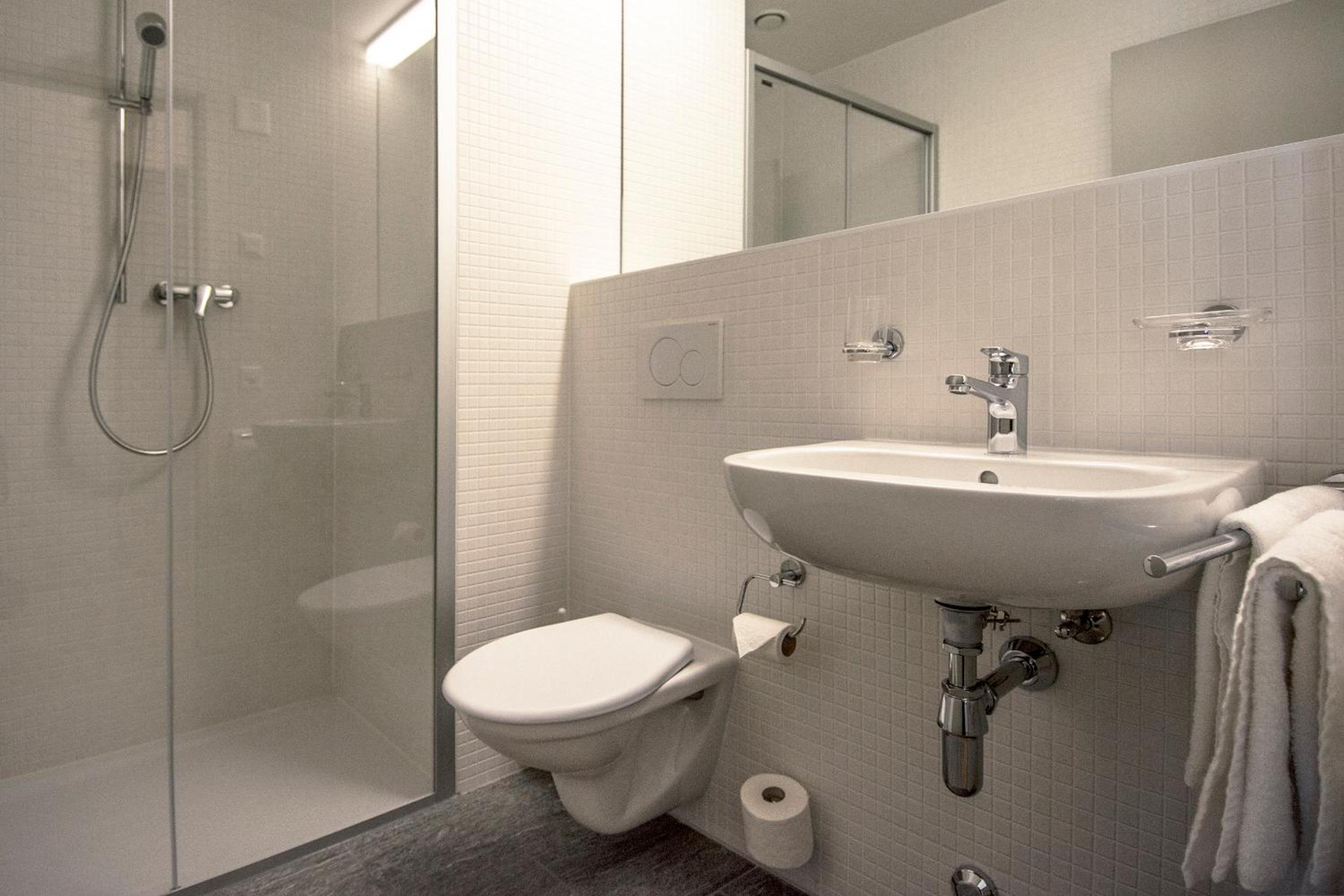 Double Room - Photo 5