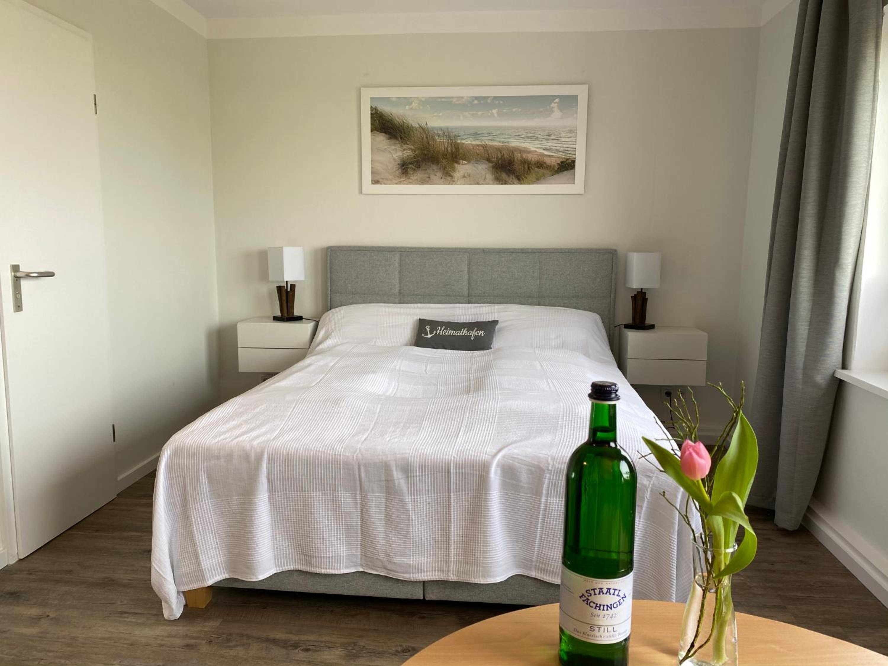 Deluxe Double Room with Side Sea View - Photo 1