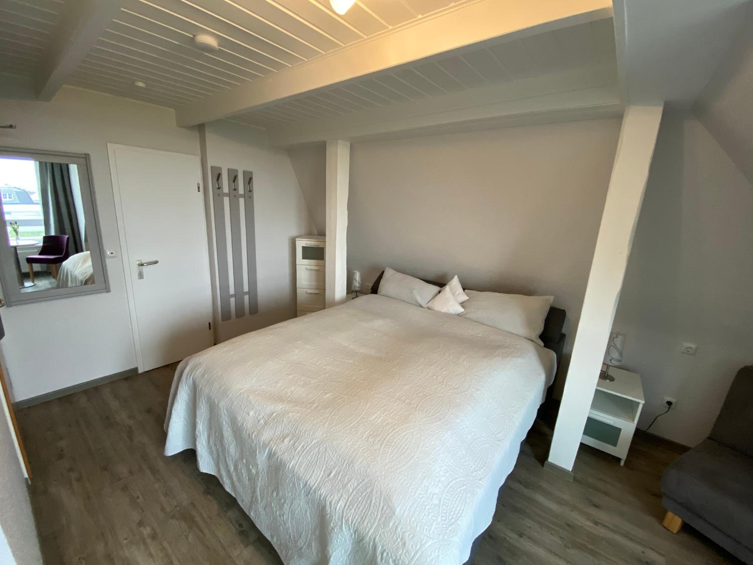 Deluxe Double Room with Sea View - Photo 2