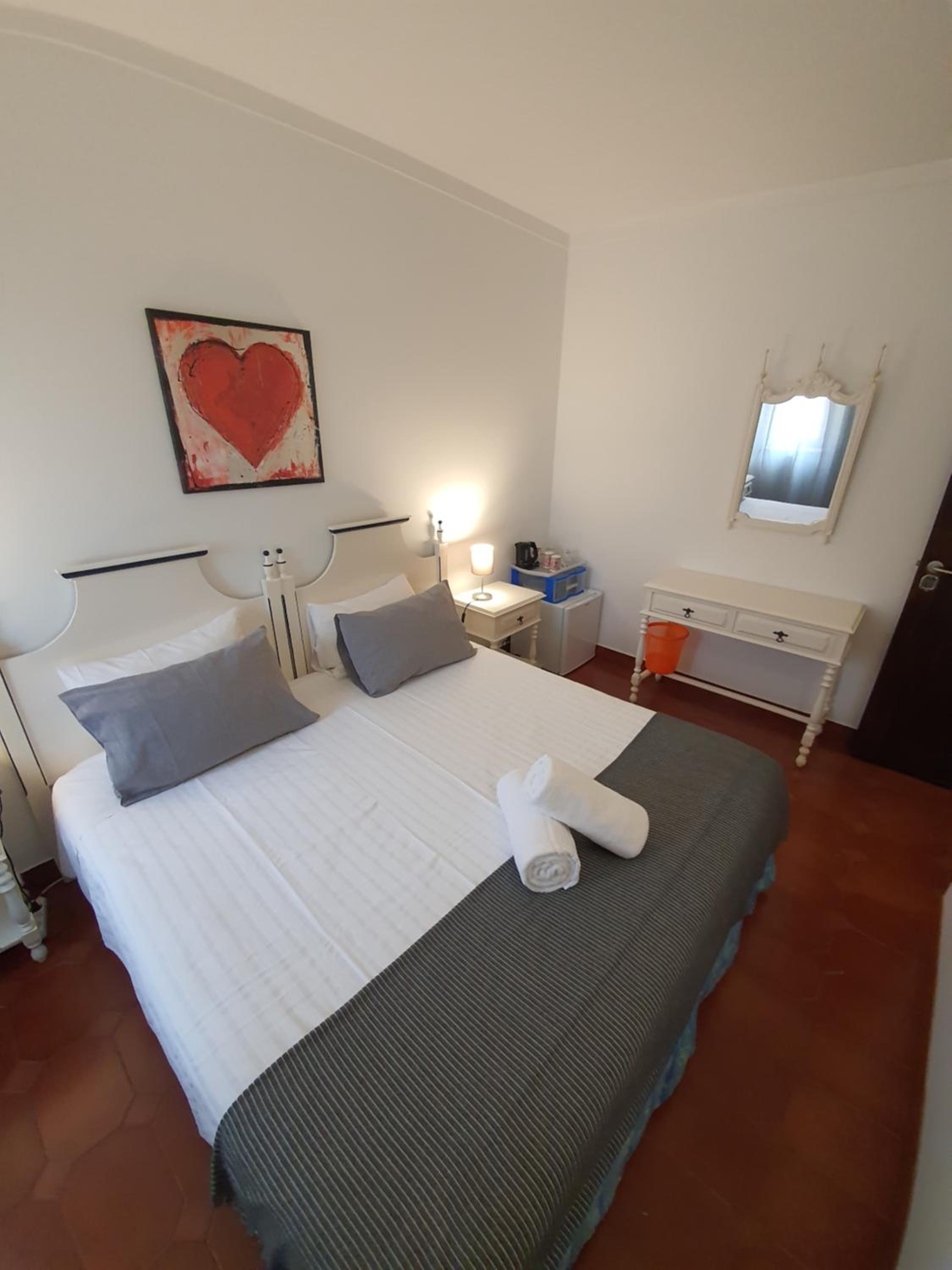 Economy Double Room with Shared Exterior Bathroom photo 1