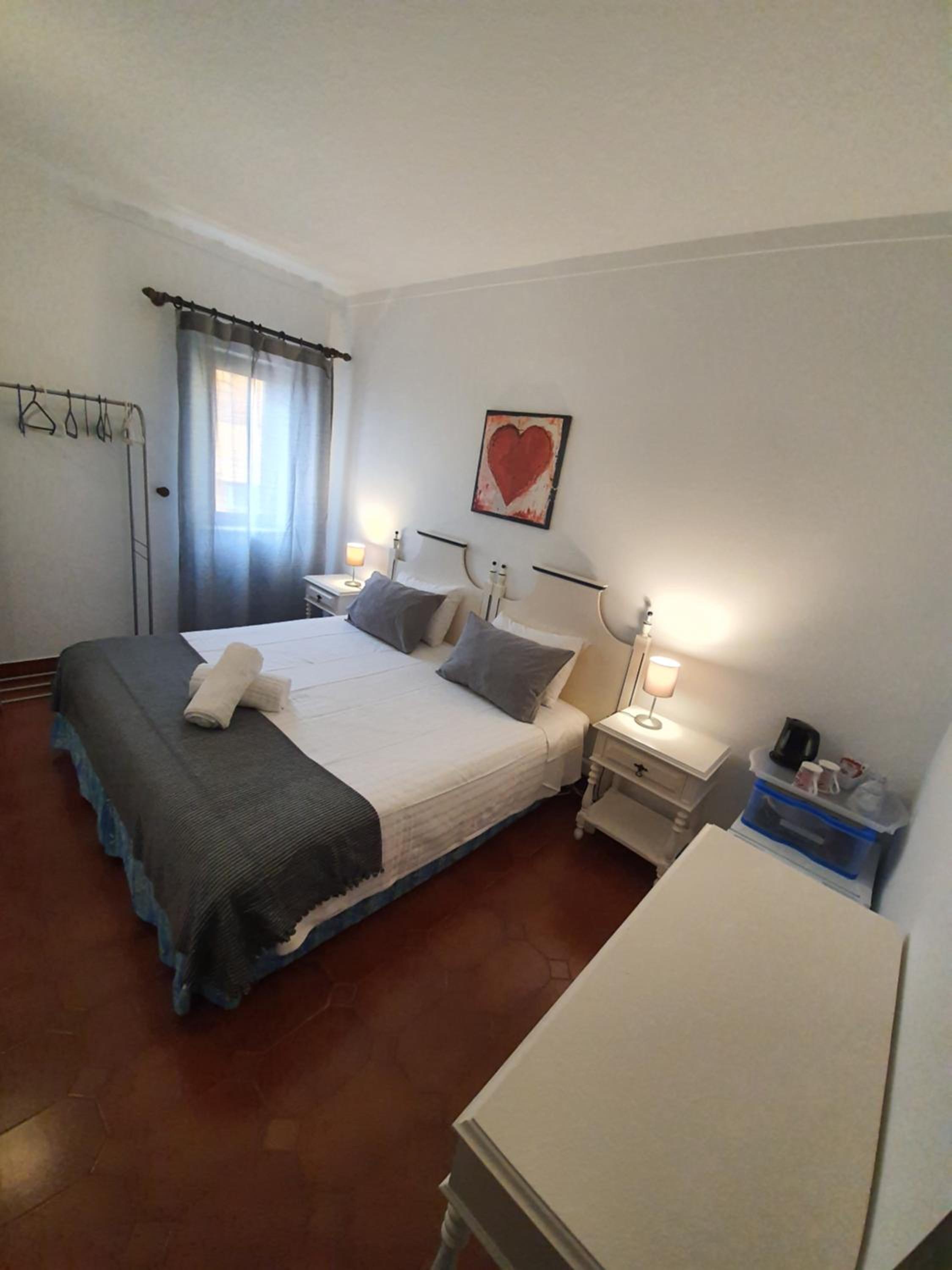 Economy Double Room with Shared Exterior Bathroom photo 3