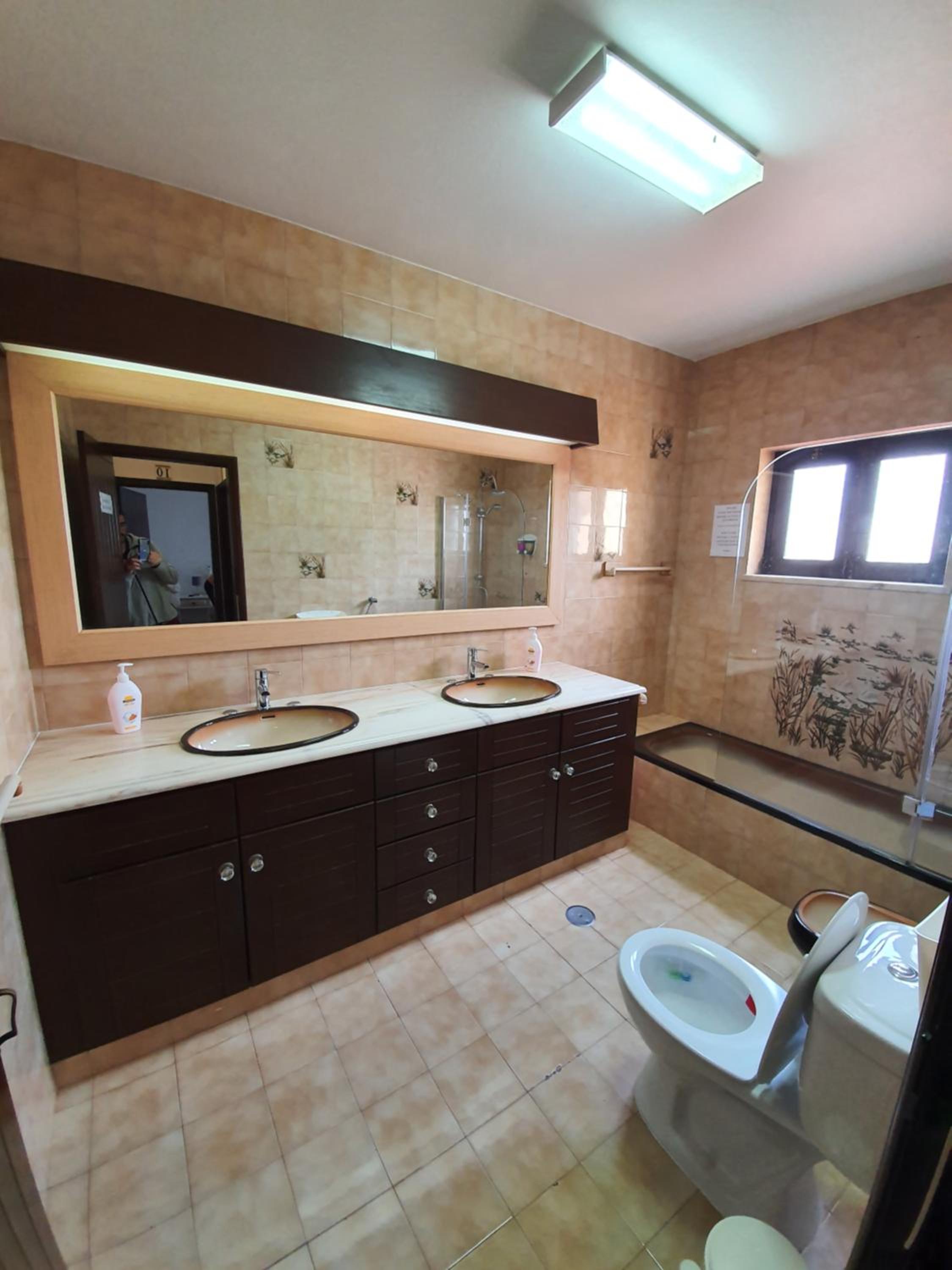 Economy Double Room with Shared Exterior Bathroom photo 3