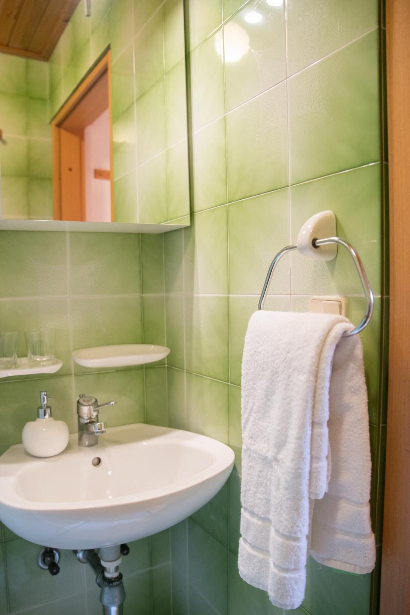 Double or Twin Room with Private Bathroom photo 2