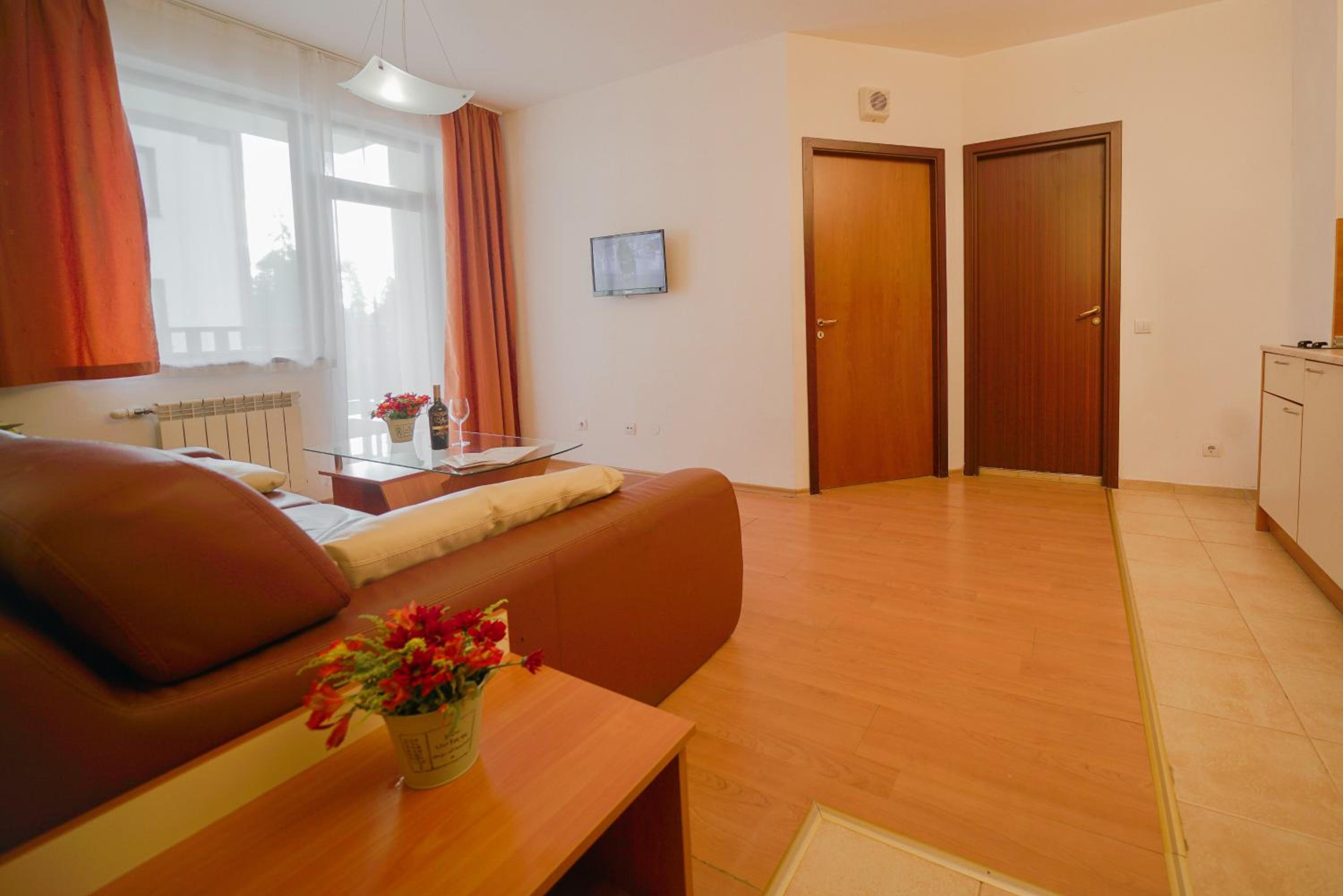 One-Bedroom Apartment (2 Adults) photo 2