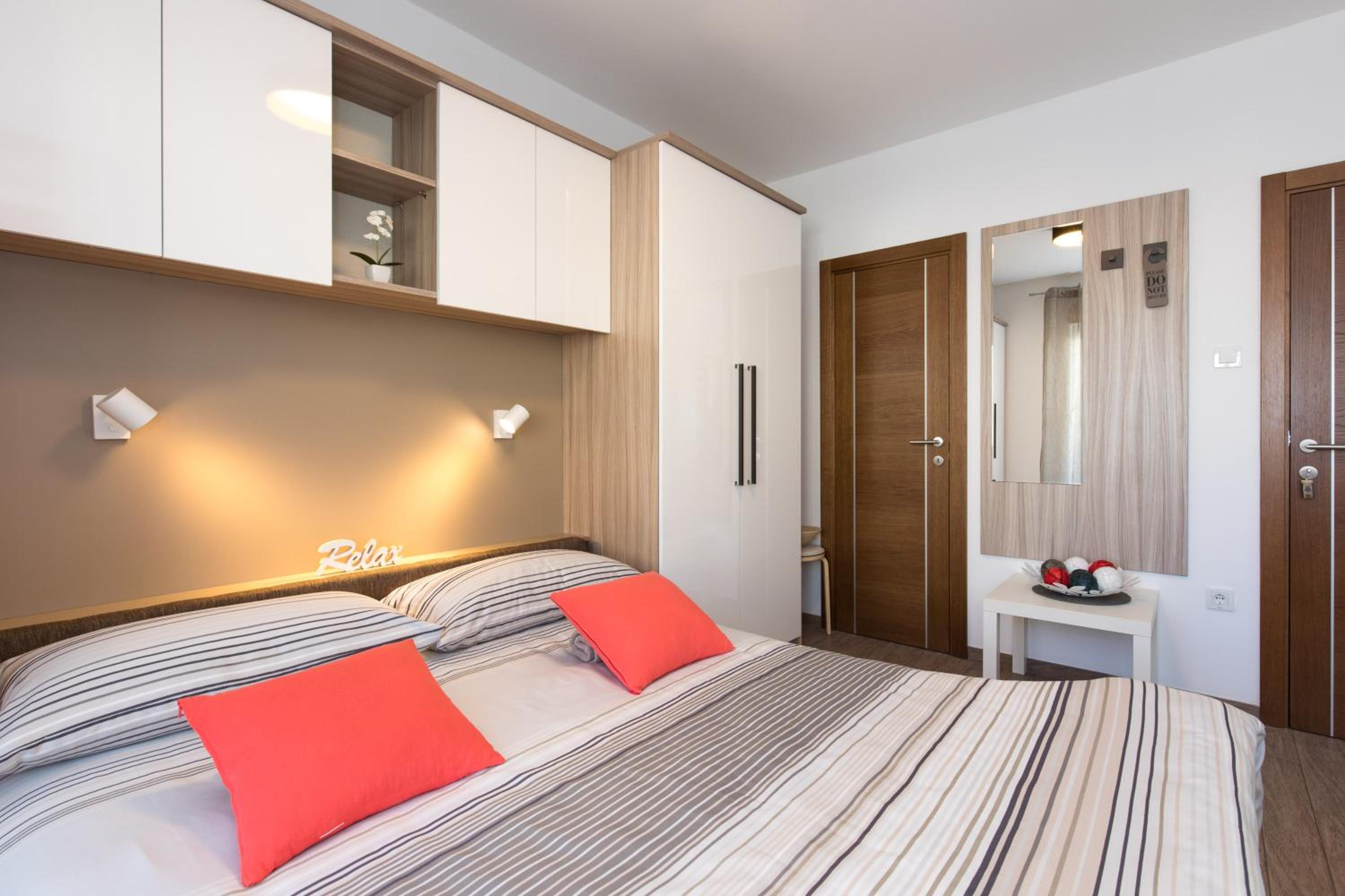 Deluxe Double Room with Balcony photo 1