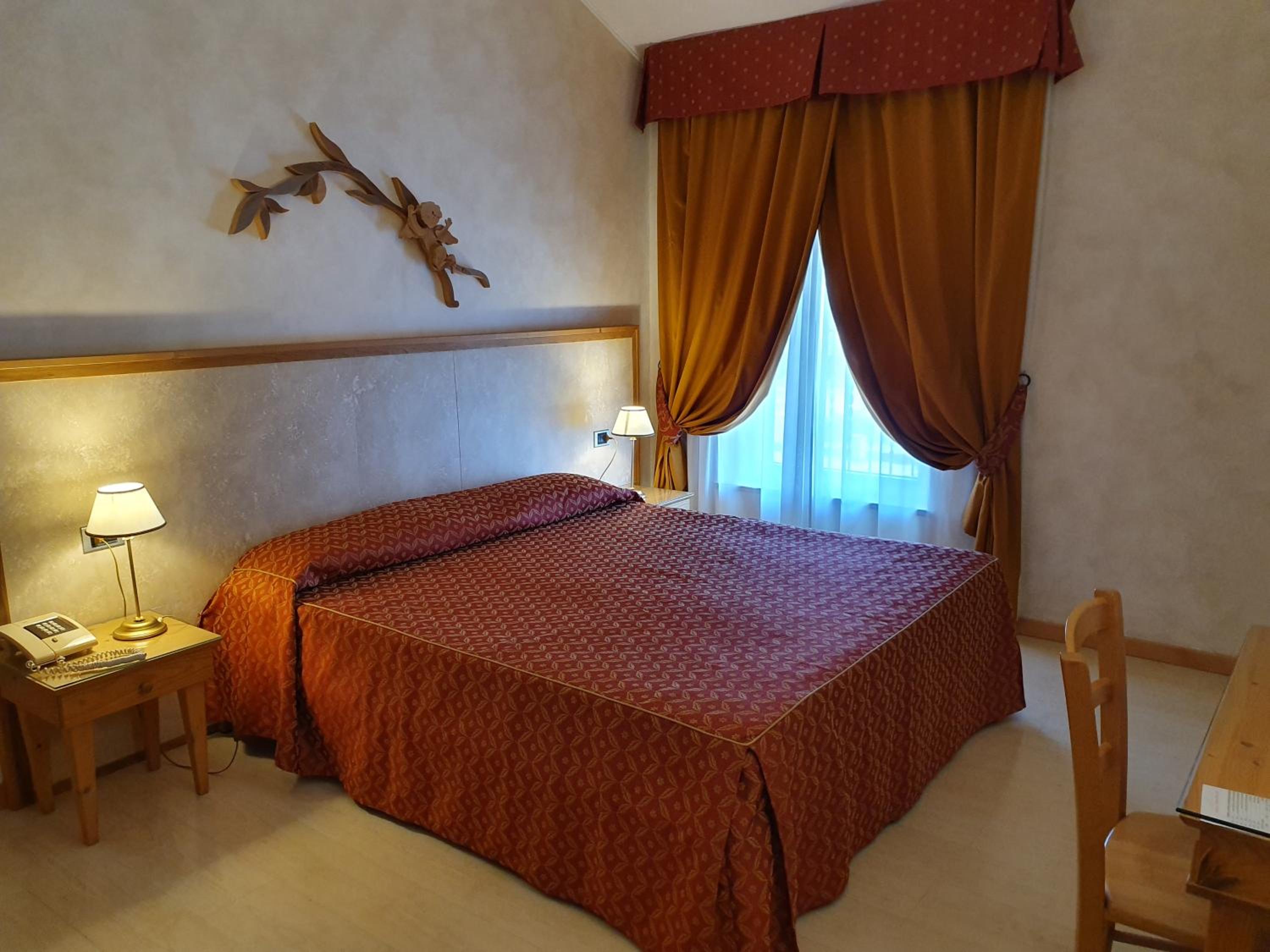 Standard Double Room photo 1