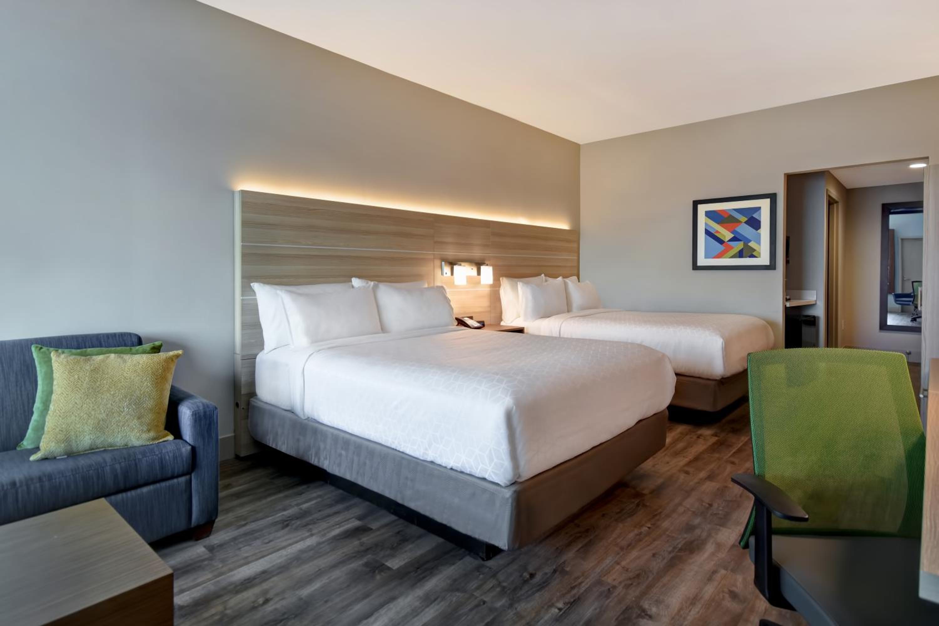 Queen Suite with Two Queen Beds, Balcony and Beach View