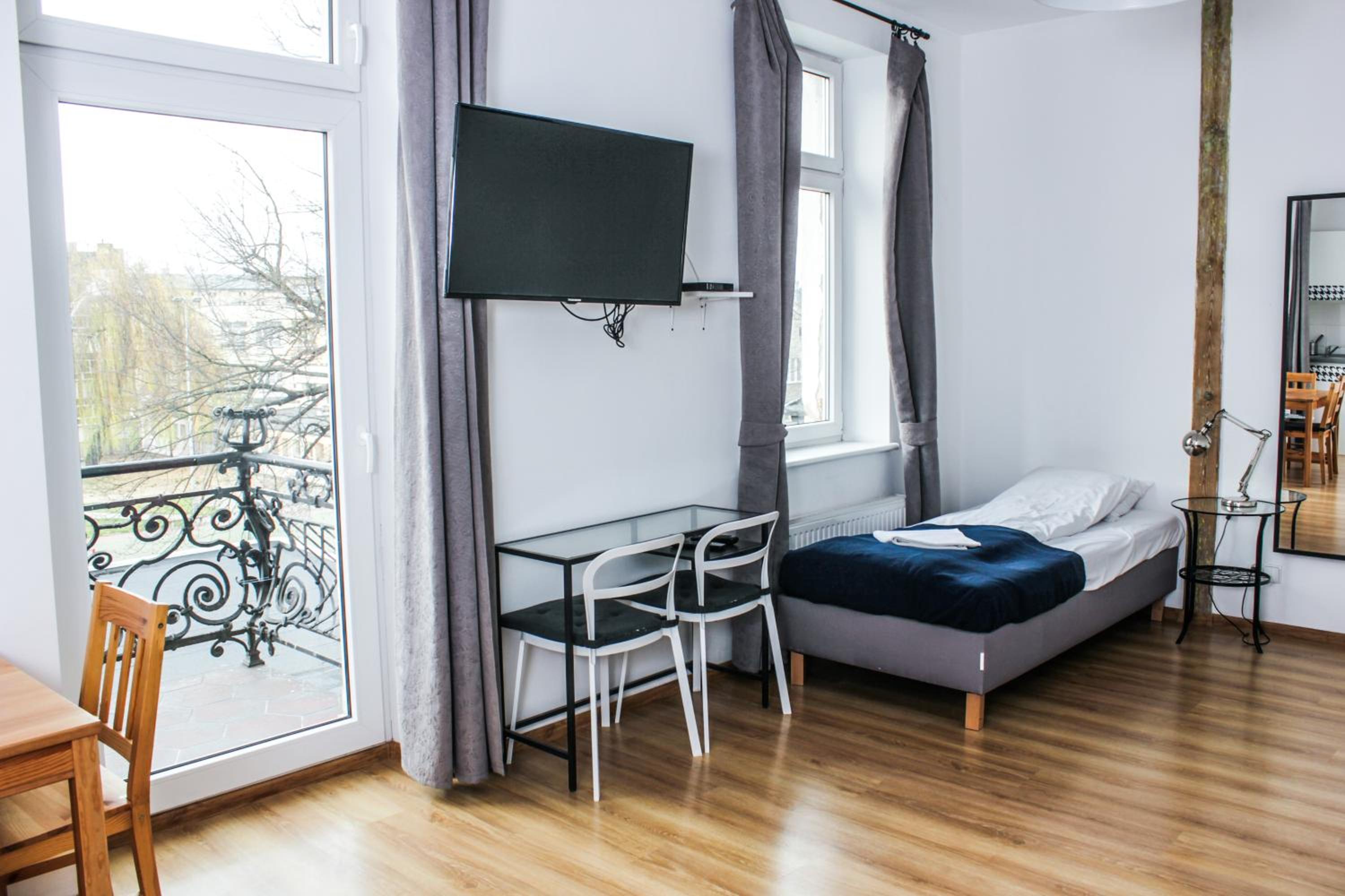 Studio with Balcony photo 1