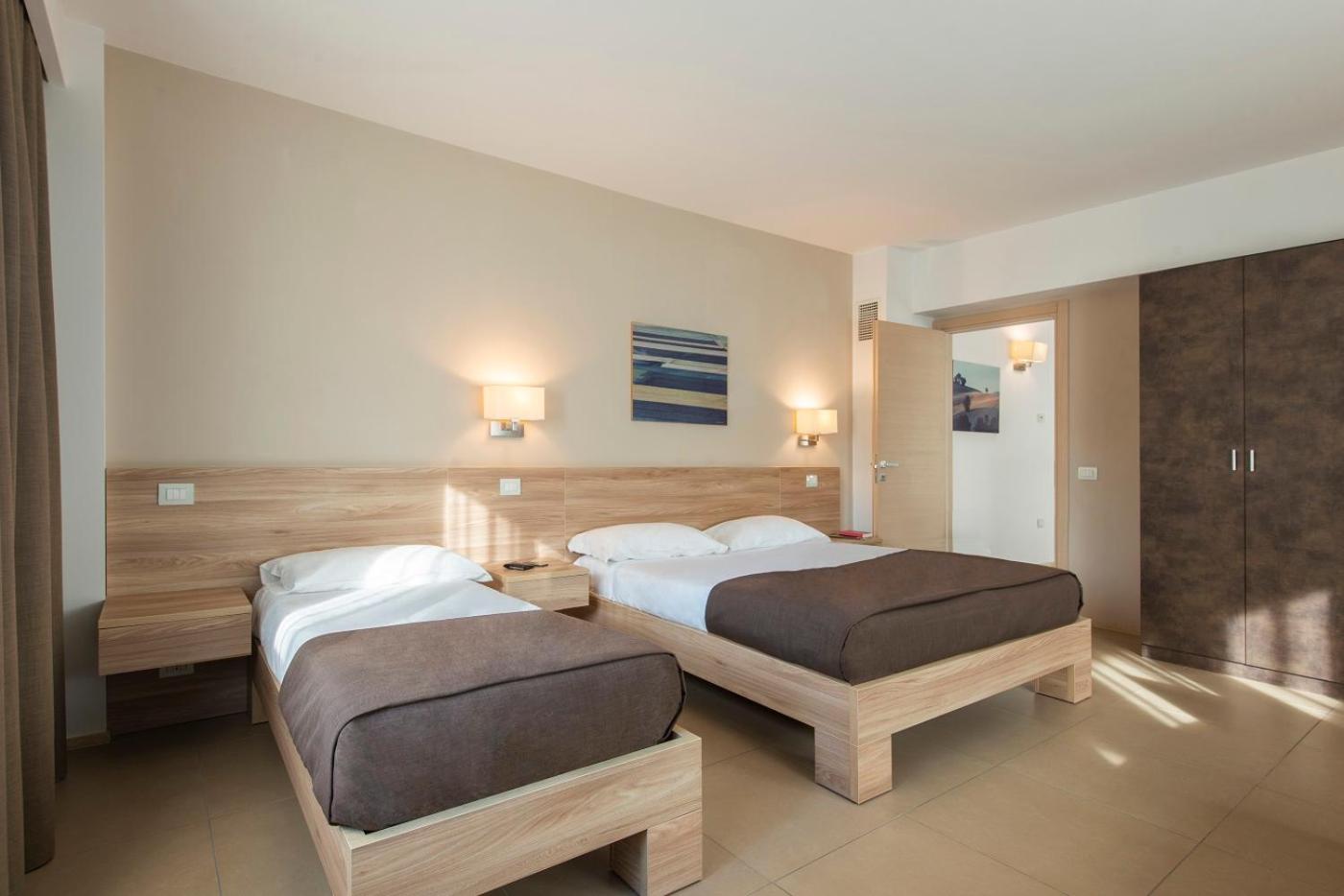 Suite with Kitchenette - Photo 4