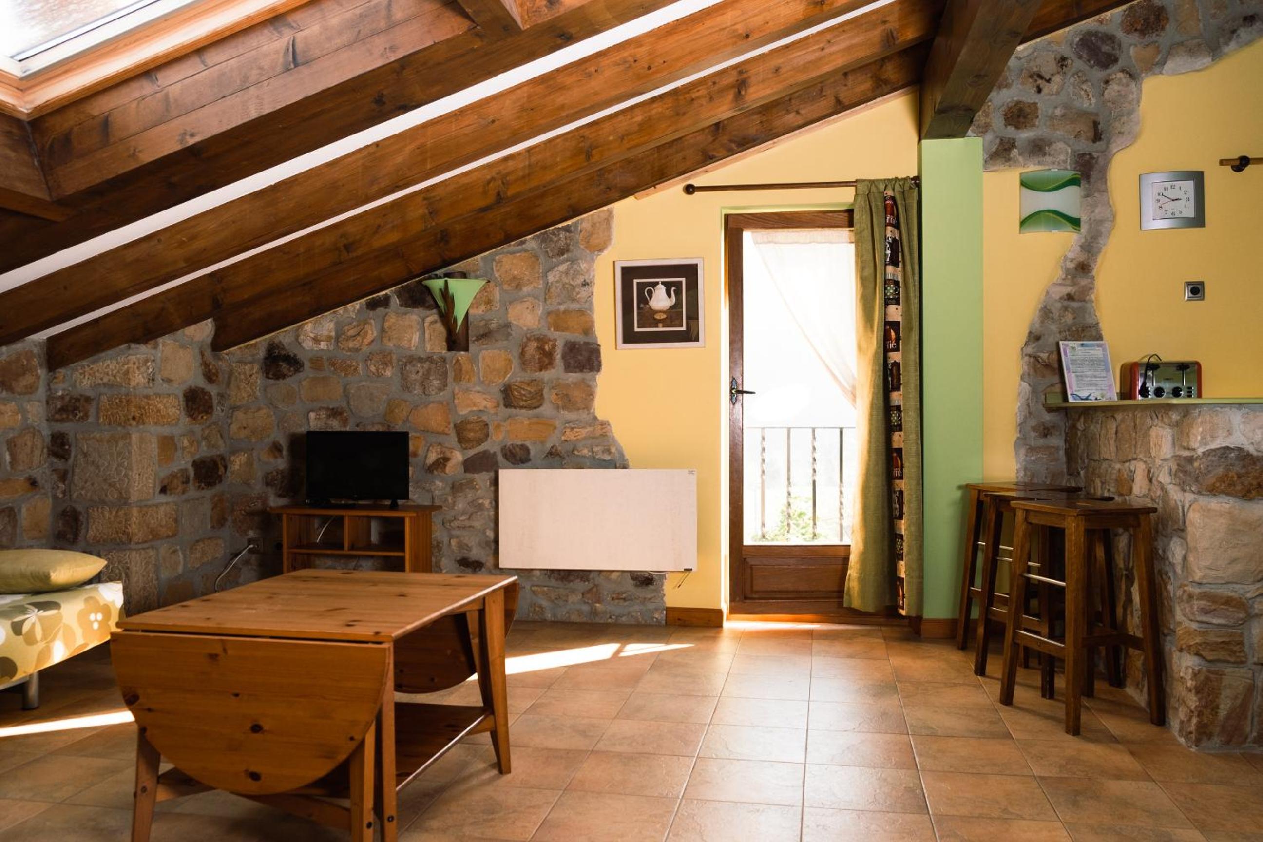 One-Bedroom Apartment - Photo 18