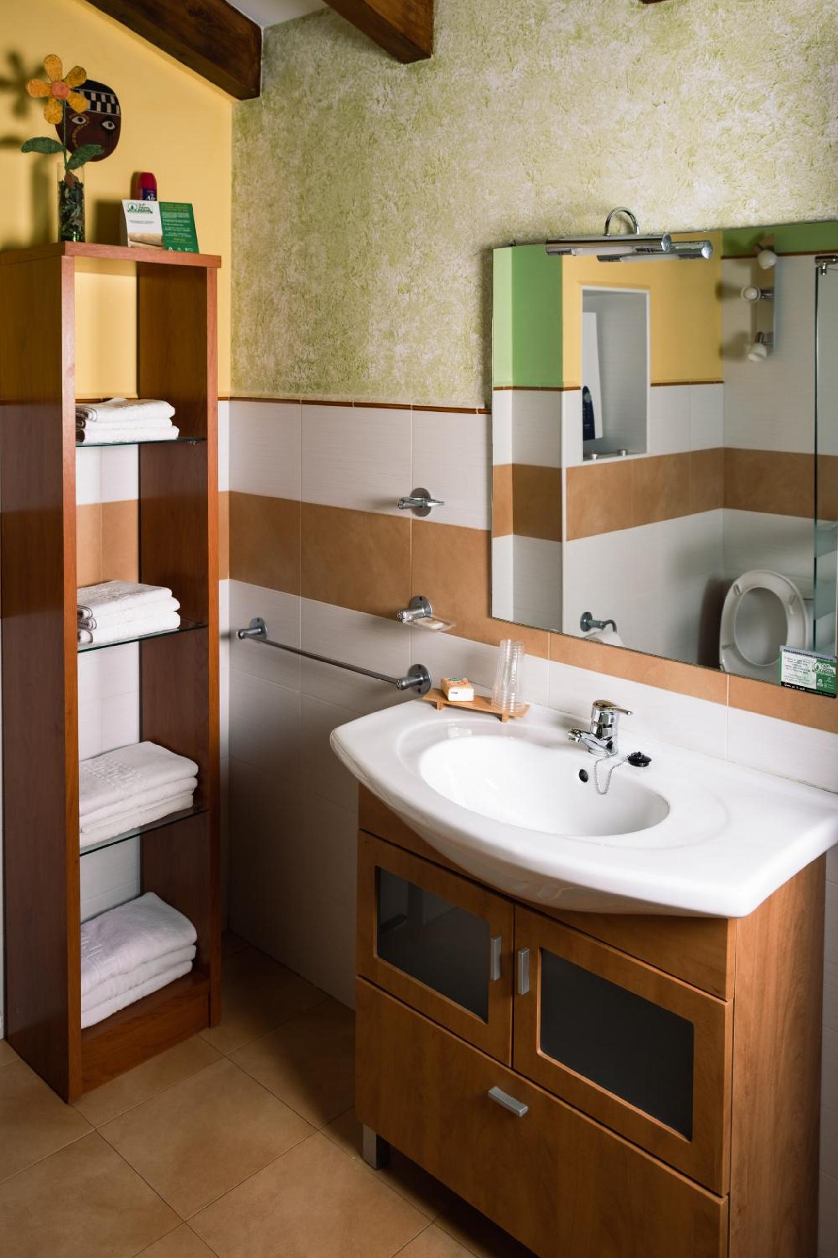 One-Bedroom Apartment - Photo 22