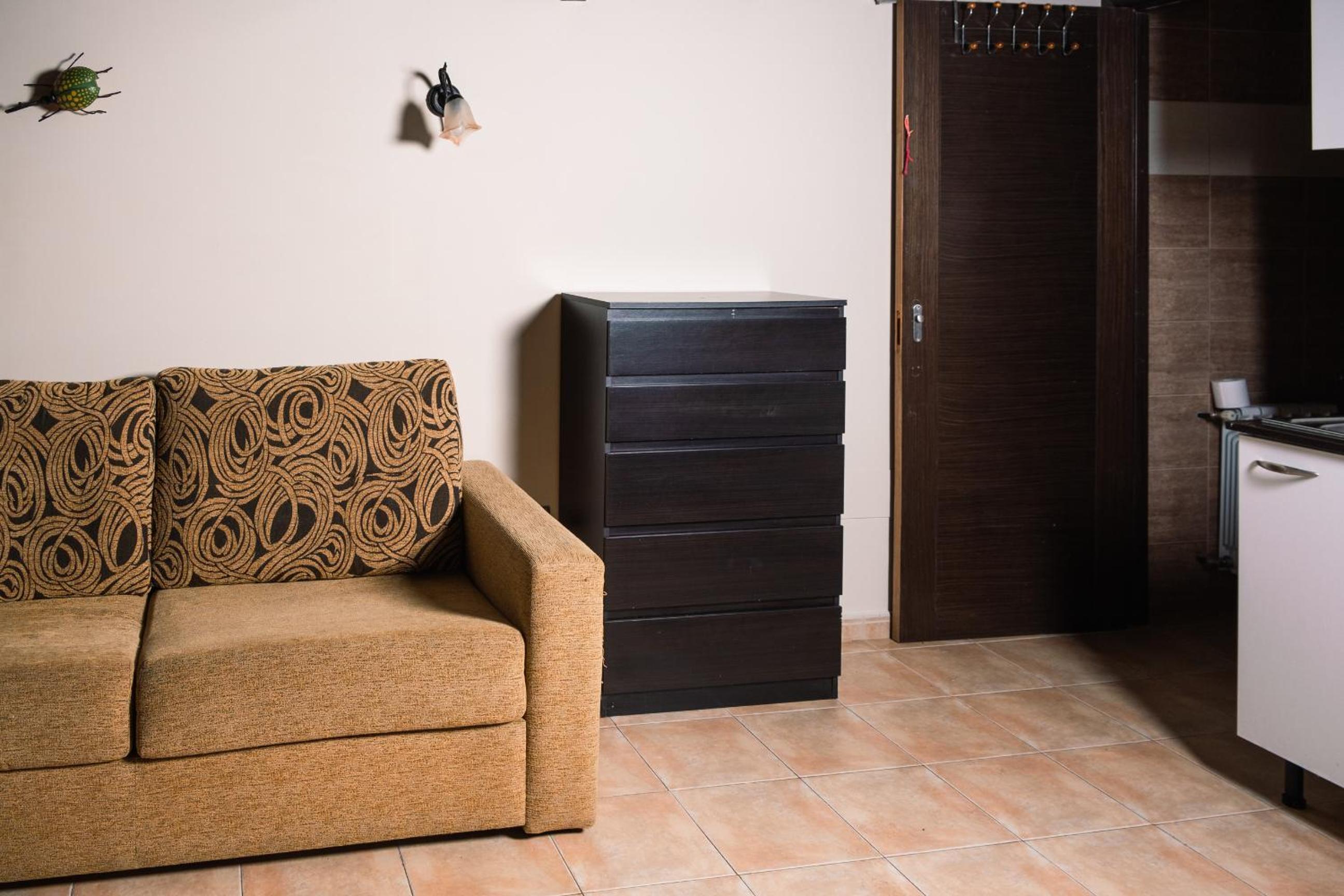Studio - Disability Access - Photo 2