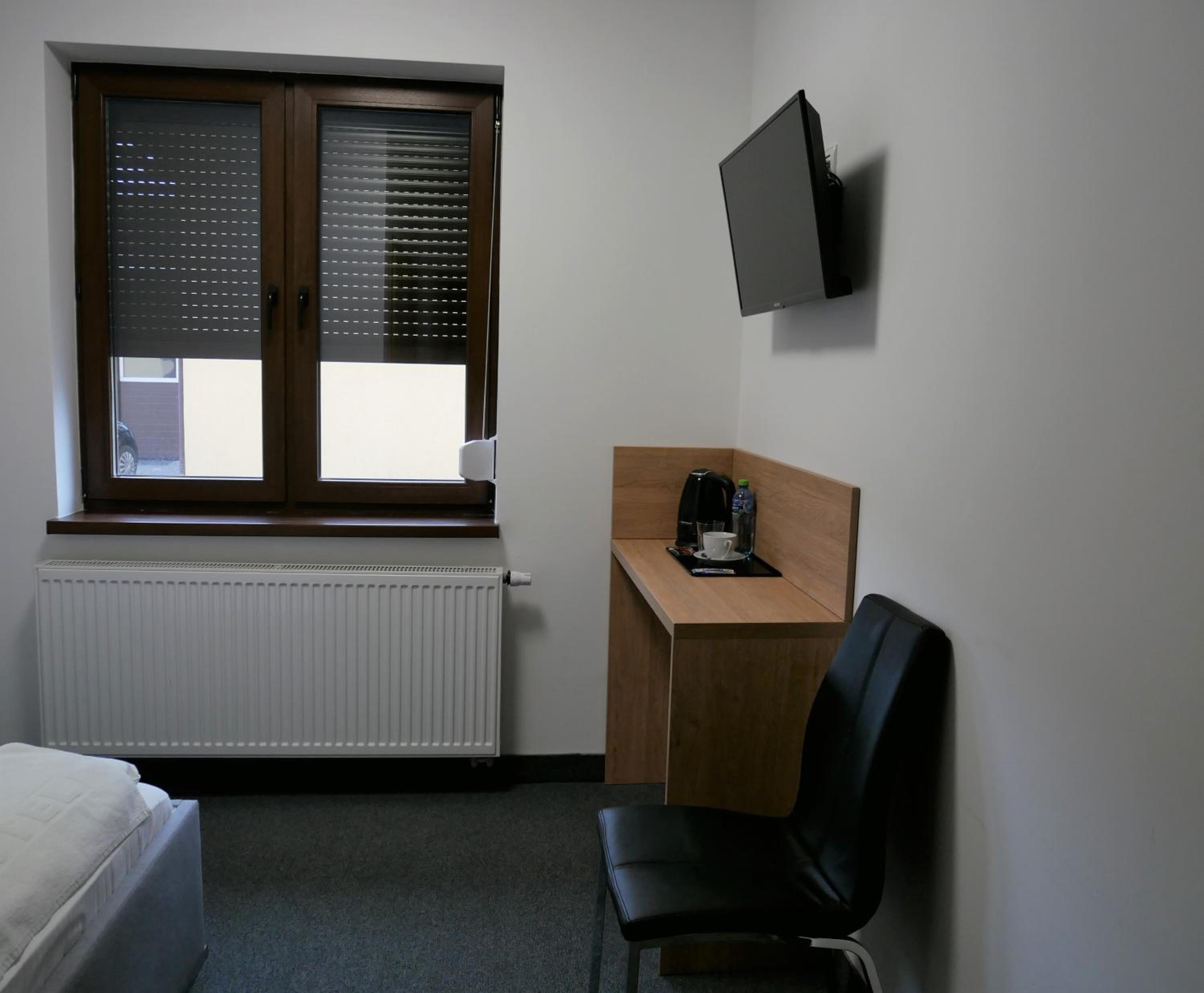 Single Room with Private Bathroom photo 1